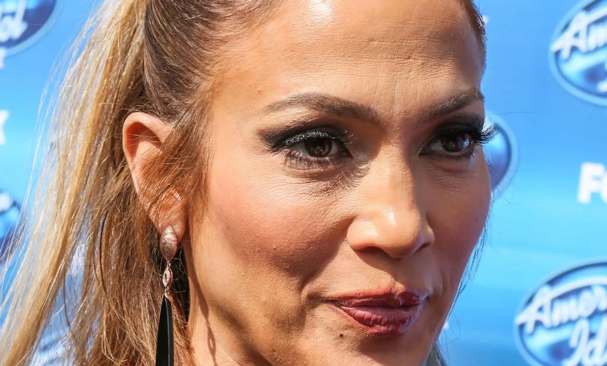 j.lo