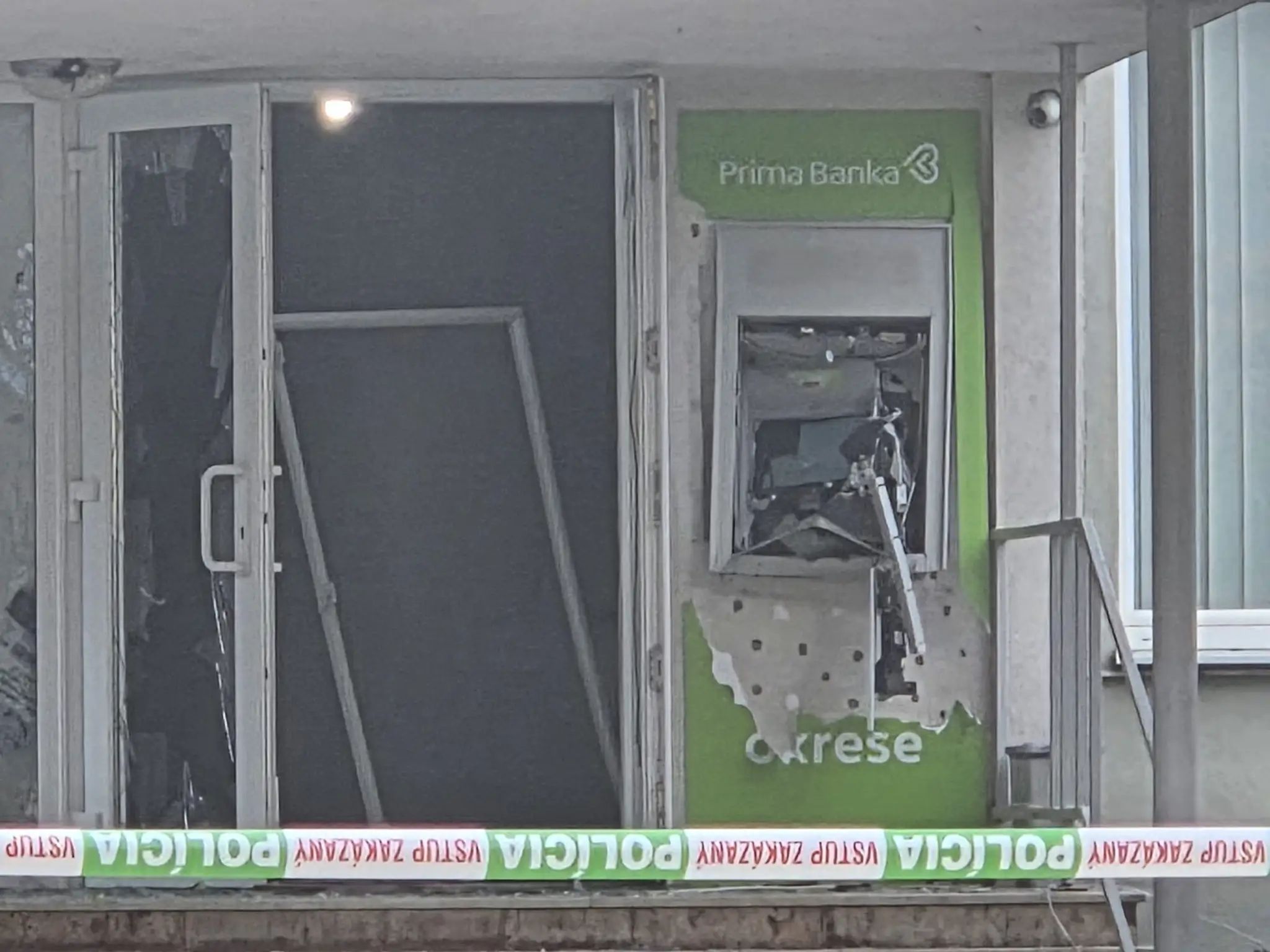 Poškodený bankomat v obci Tešedíkovo