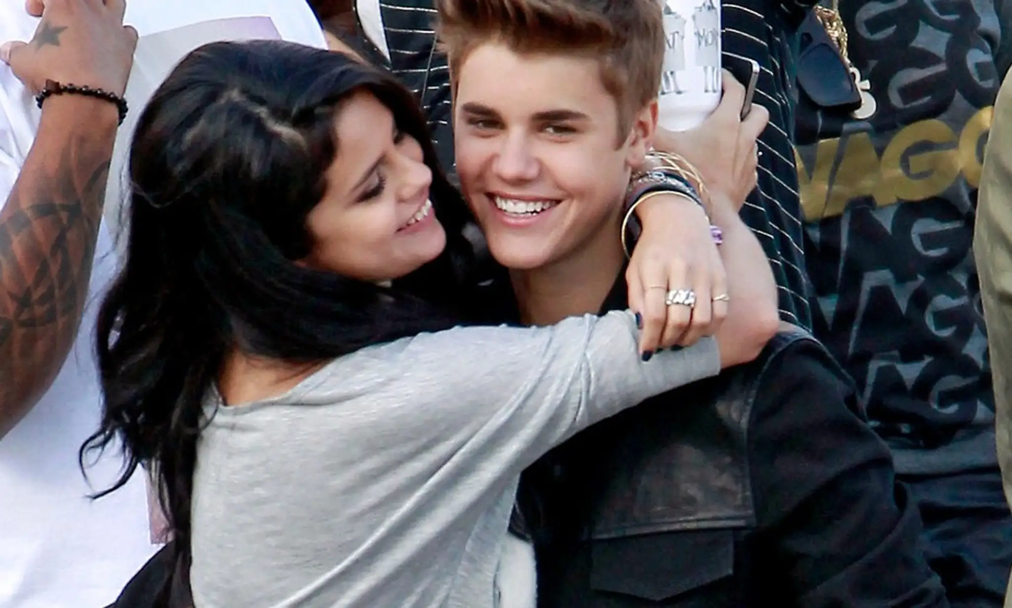 justin a selena.jpg