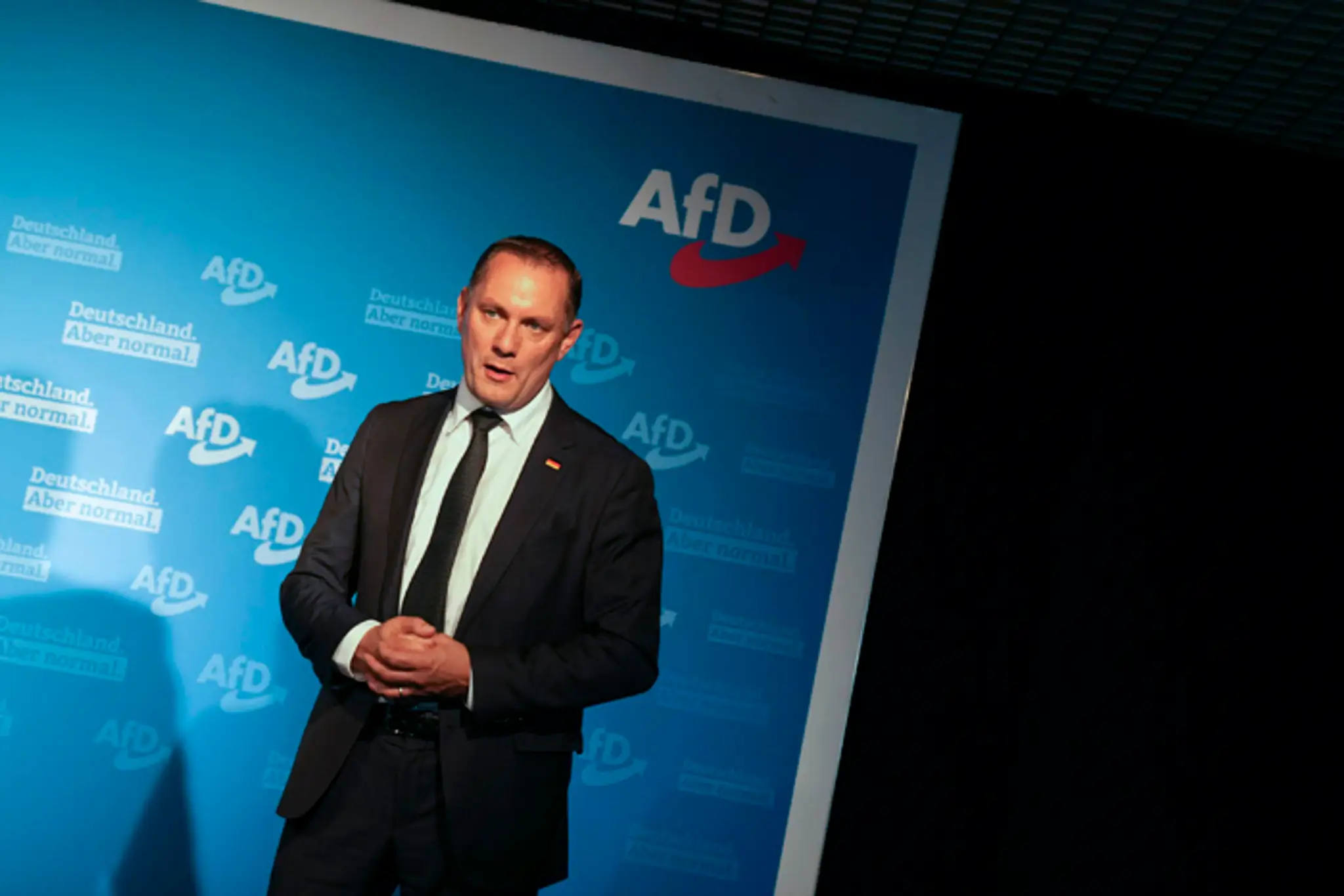Tino Chrupalla - líder kandidátky nemeckej krajne pravicovej strany Alternatíva pre Nemecko (AfD).