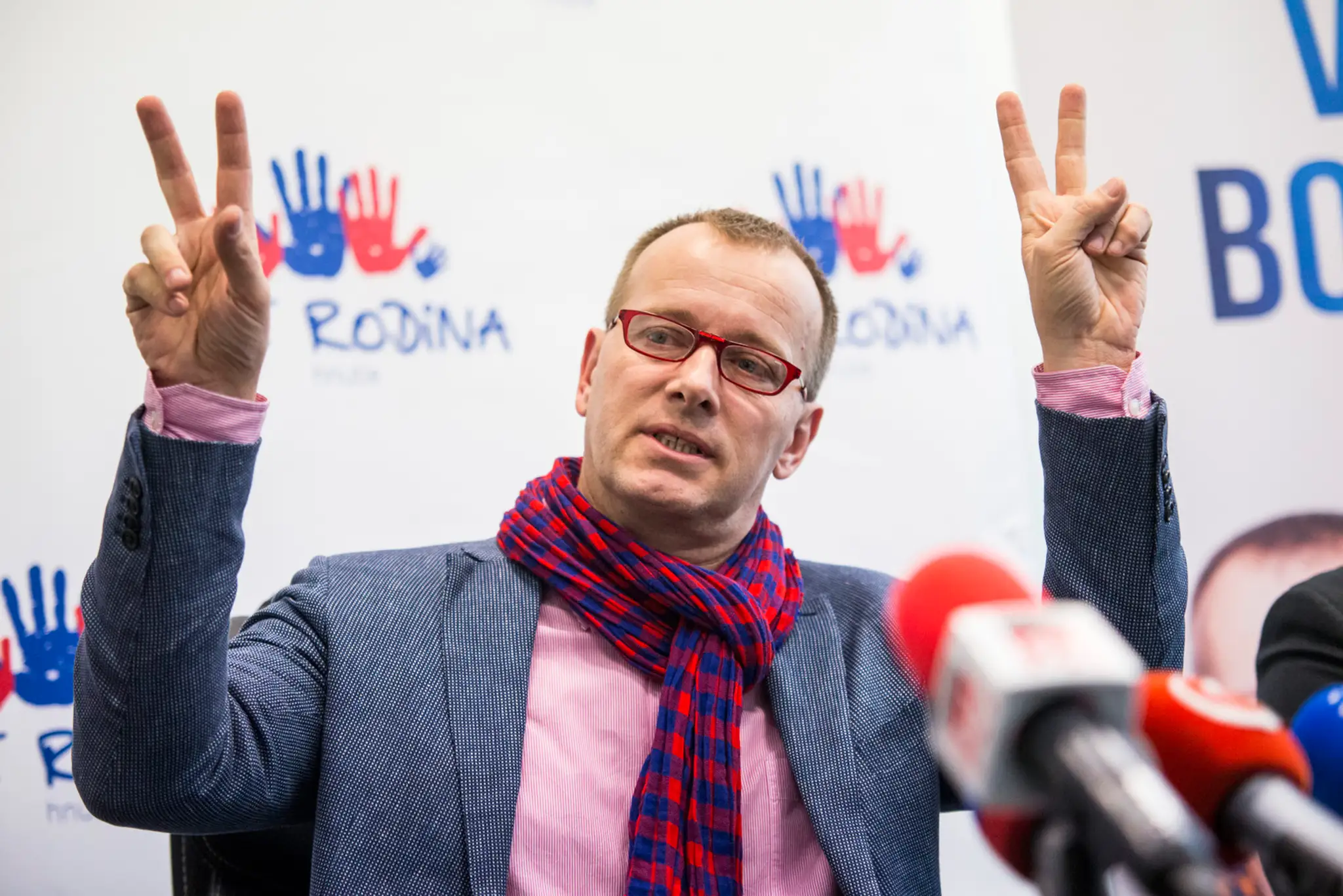 Joonas Korpisalo z Columbusu proti Philadelphii.