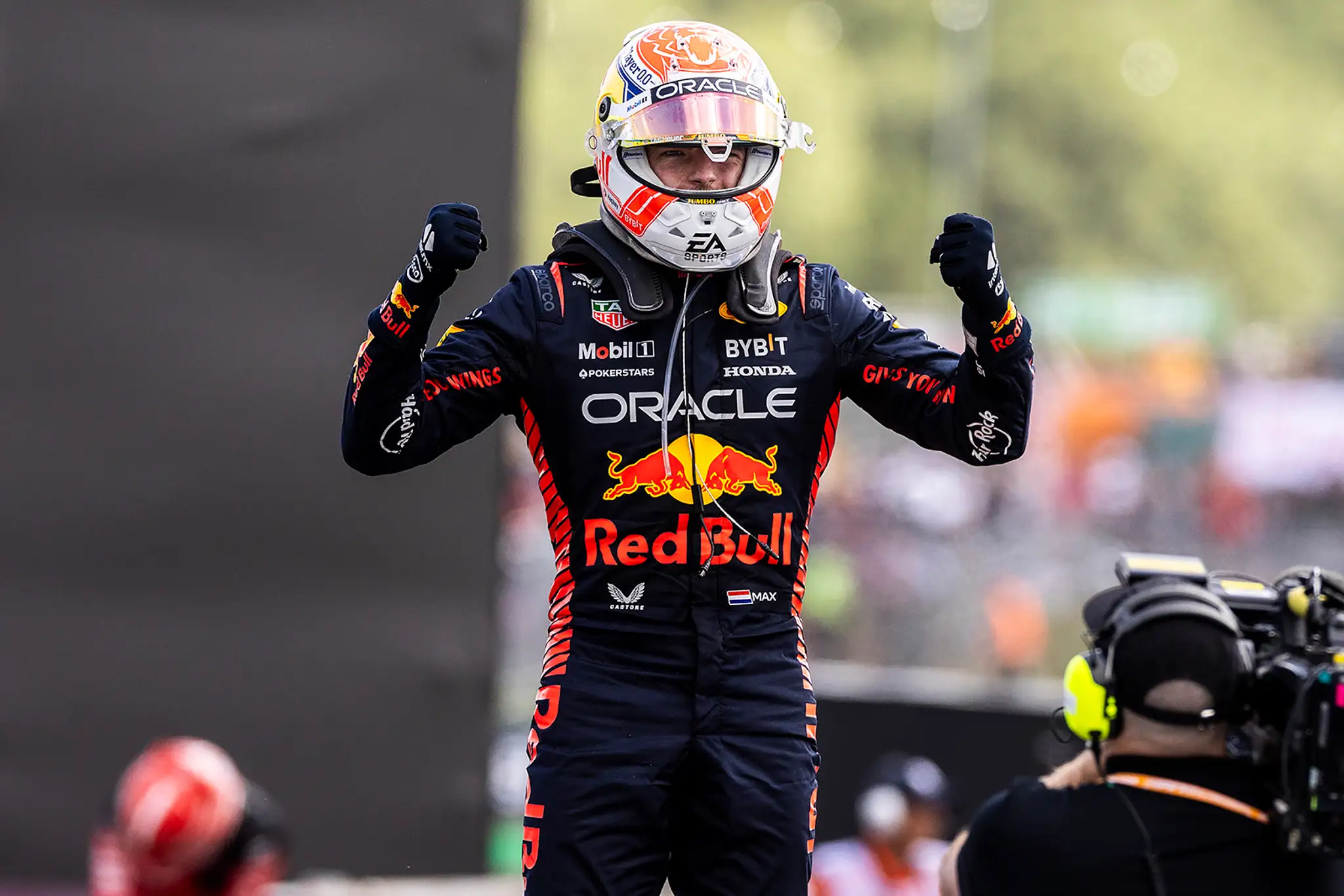 Max Verstappen ovládol VC Veľkej Británie.