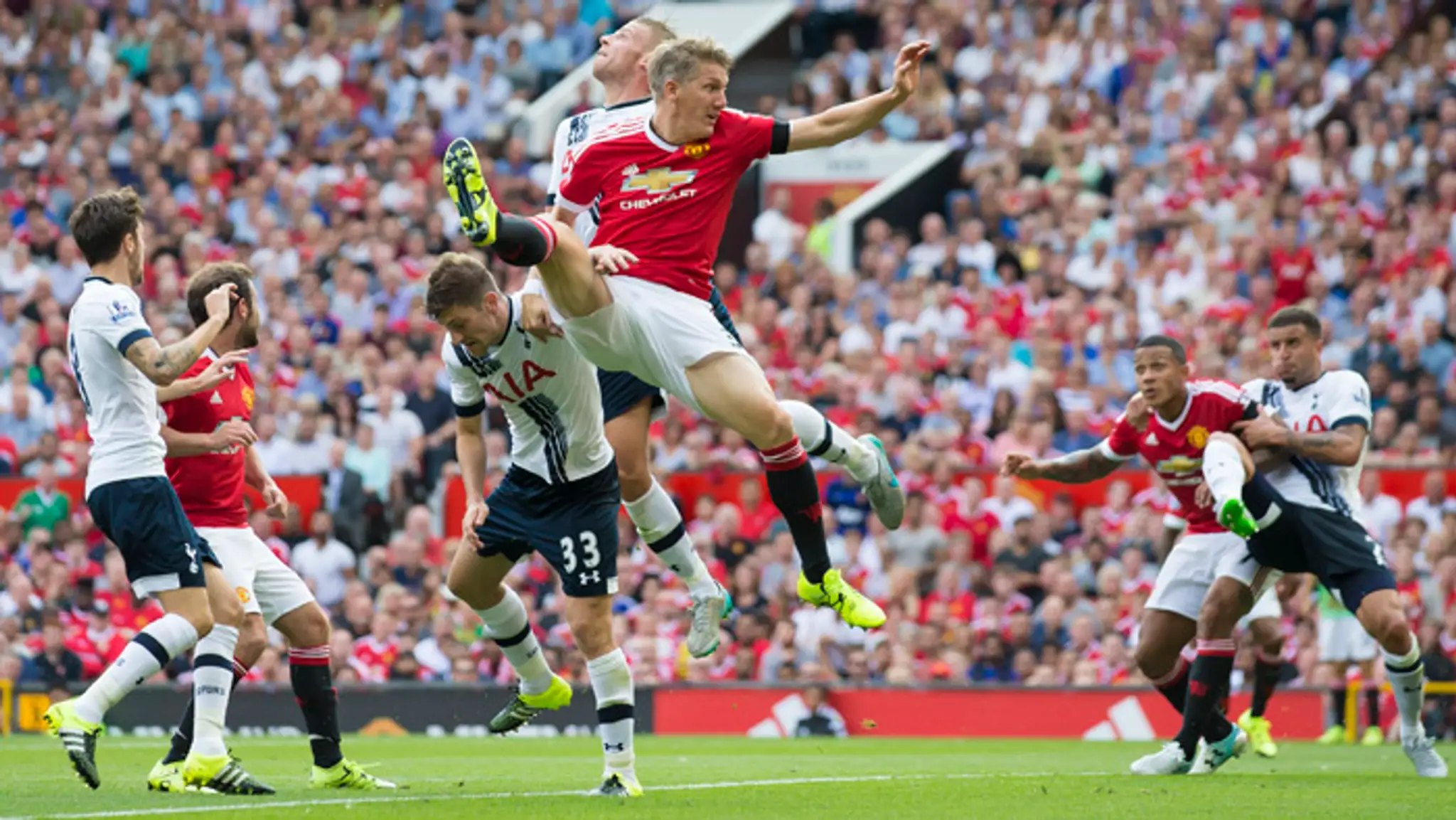 Bastian Schweinsteiger v prvom zápase za ManUtd.