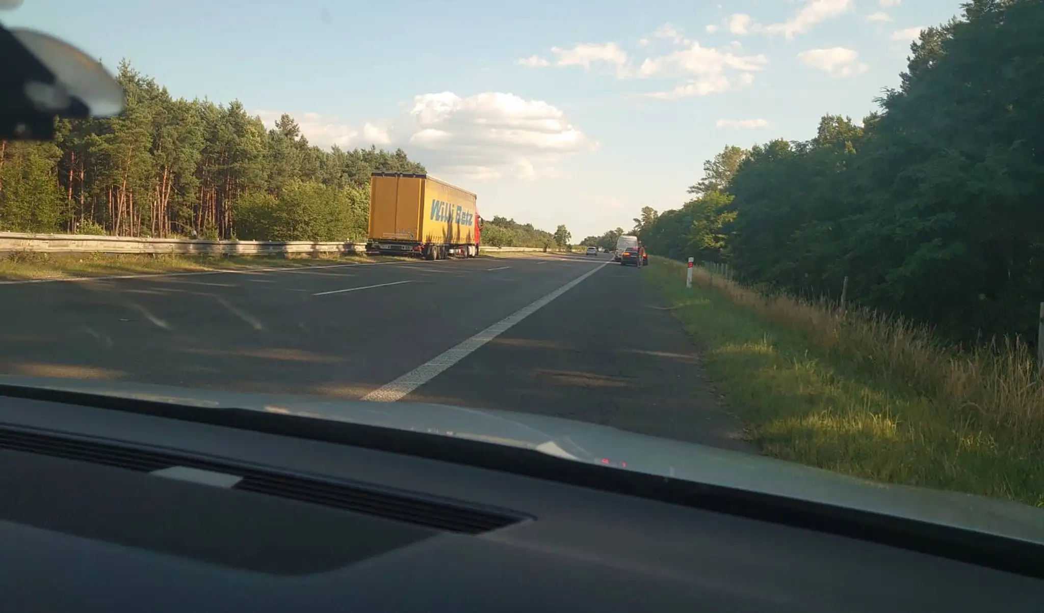 Dopravná nehoda na diaľnici D2.