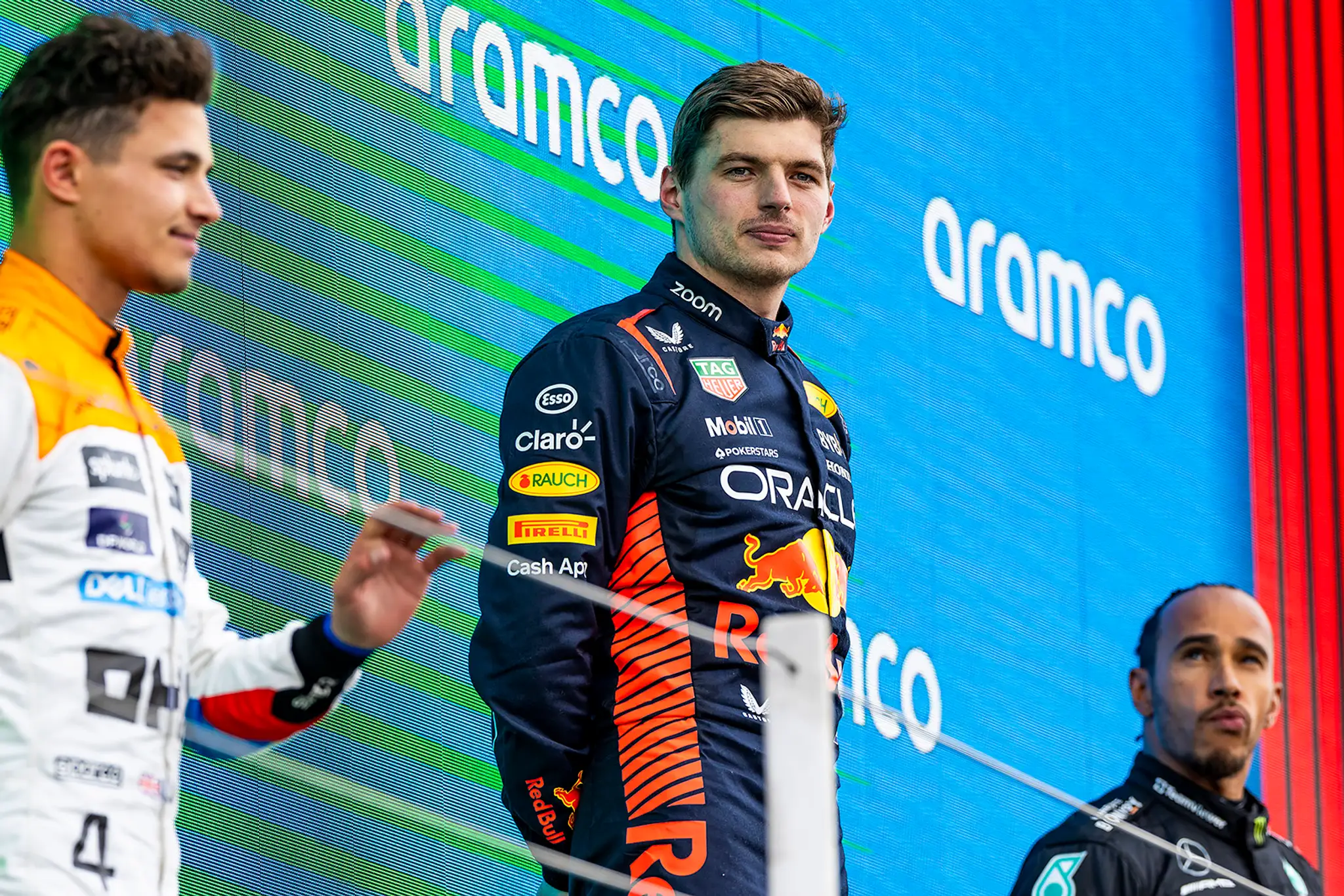 Max Verstappen opäť nedal konkurencii šancu.
