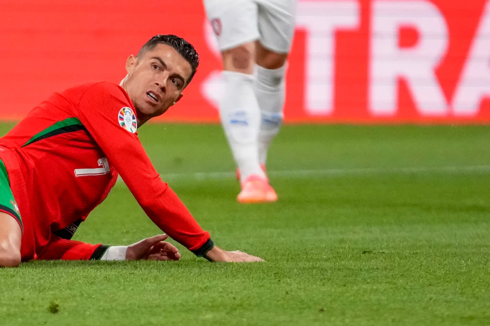  Portugalský hráč Cristiano Ronaldo reaguje počas zápasu.