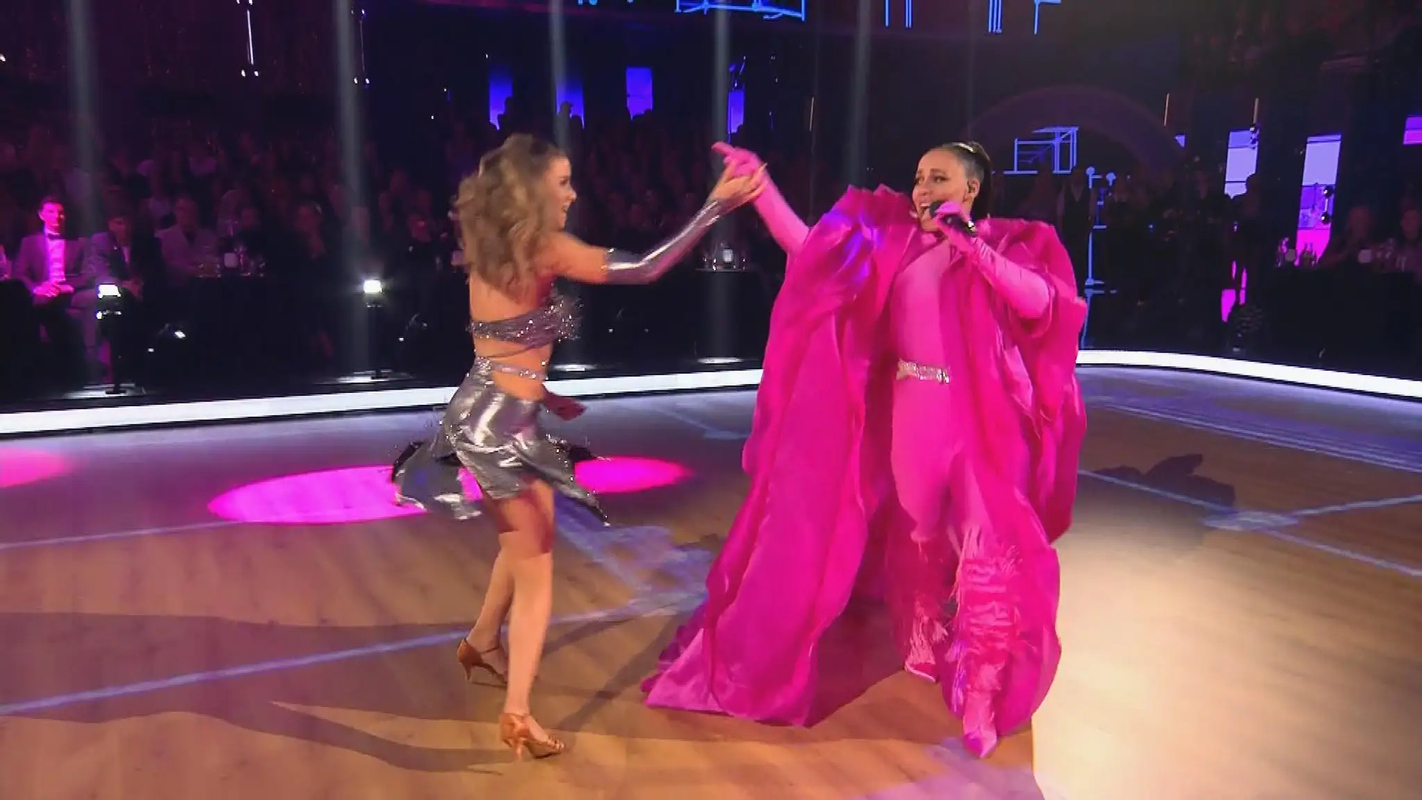 Nela Pocisková a Tina 