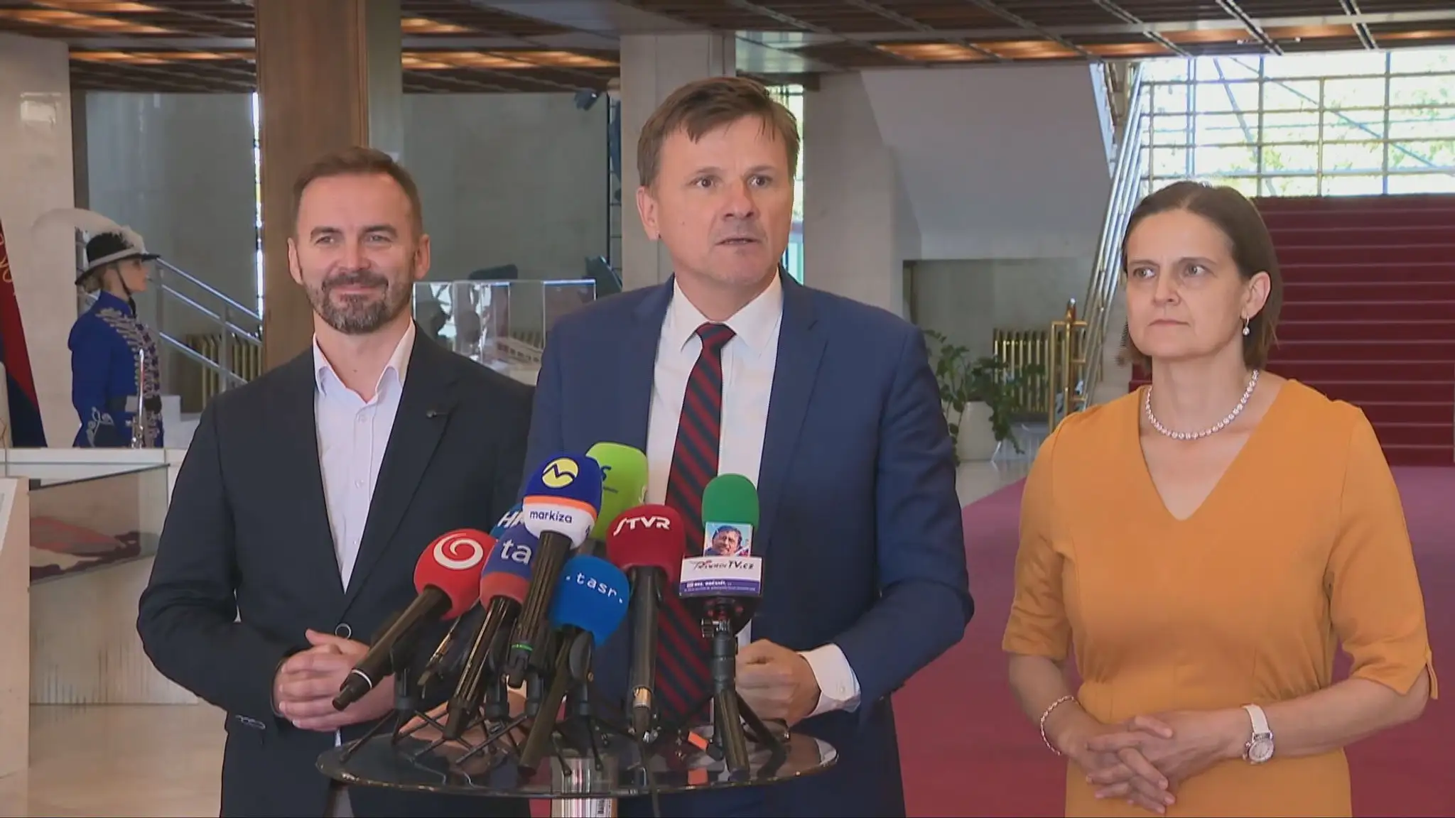 Hlina, Kolíková, Šipoš
