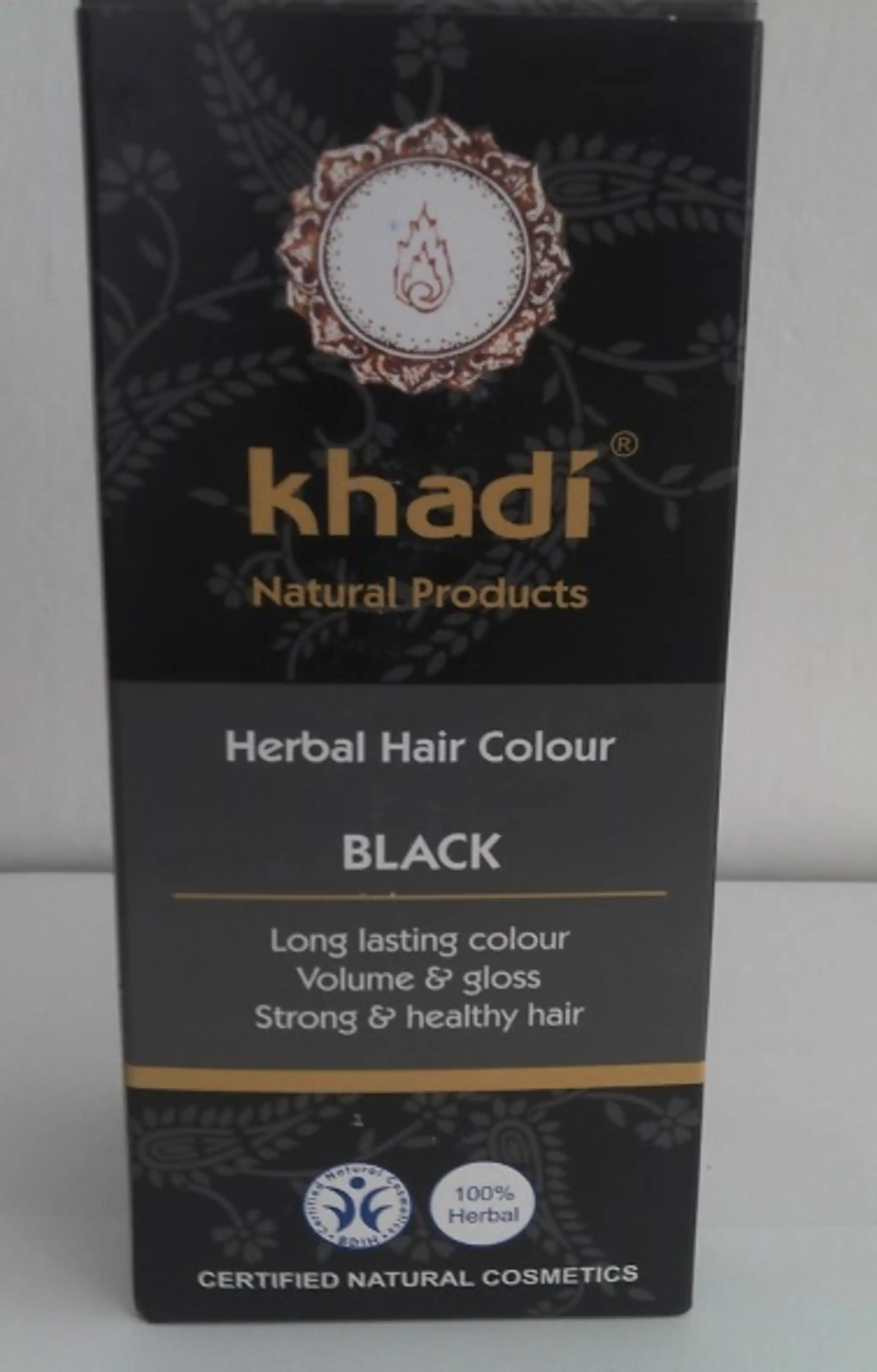 farba black.jpg