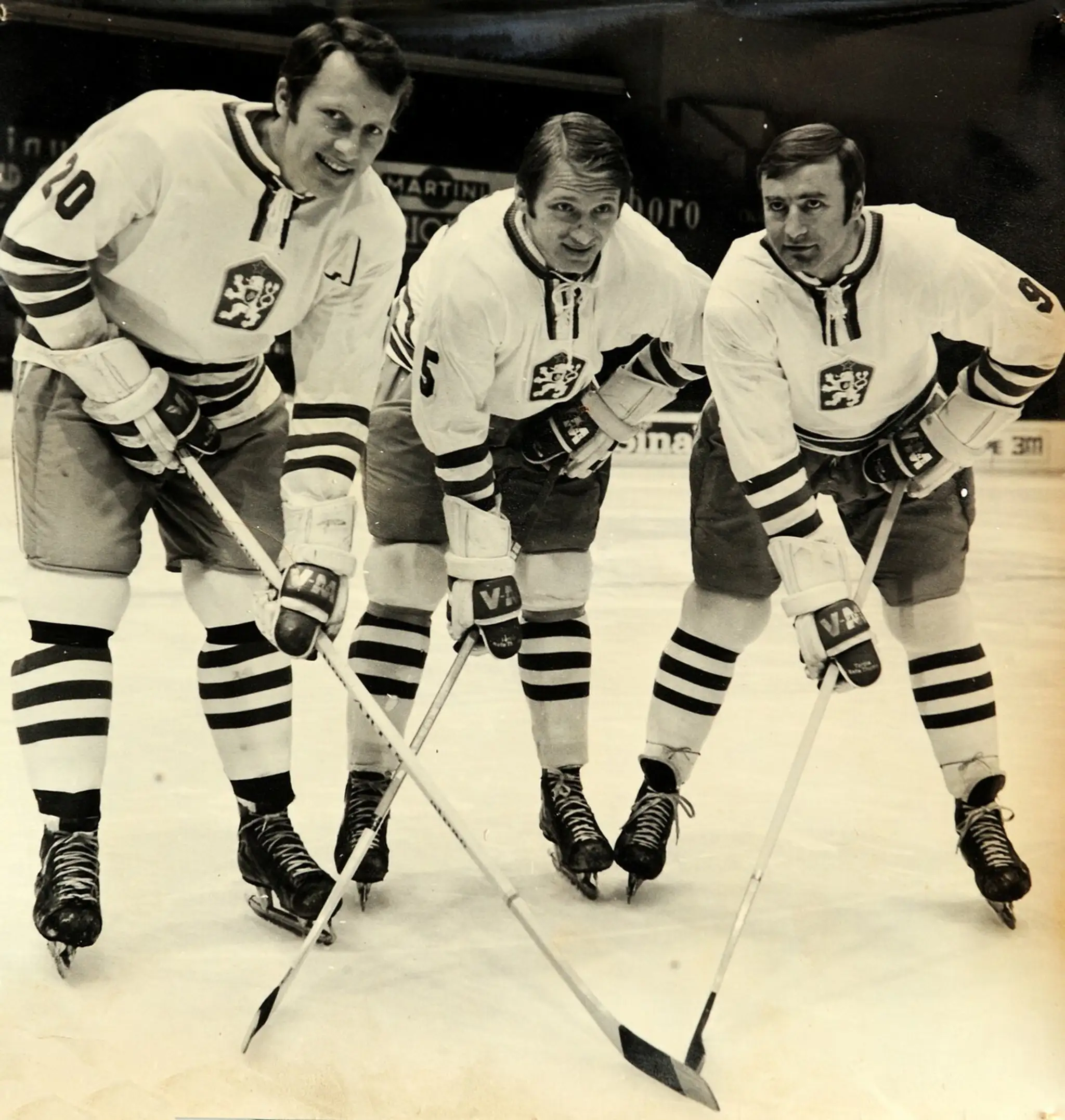 Československé hokejové legendy zľava: Jiří Holík, Jaroslav Holík, Jan Klapáč.