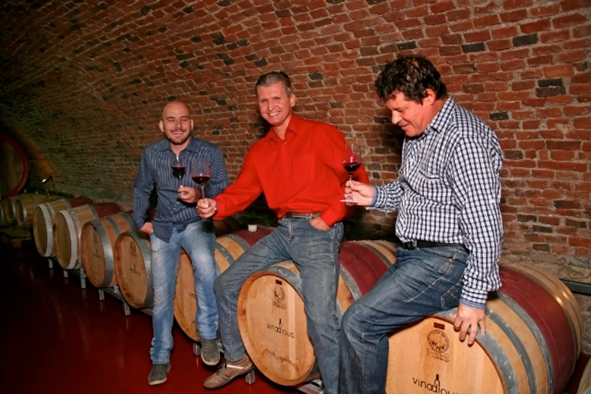 Technológ Jozef Slovák, vinár Branislav Fischer a pivničný majster Alexander Lisický