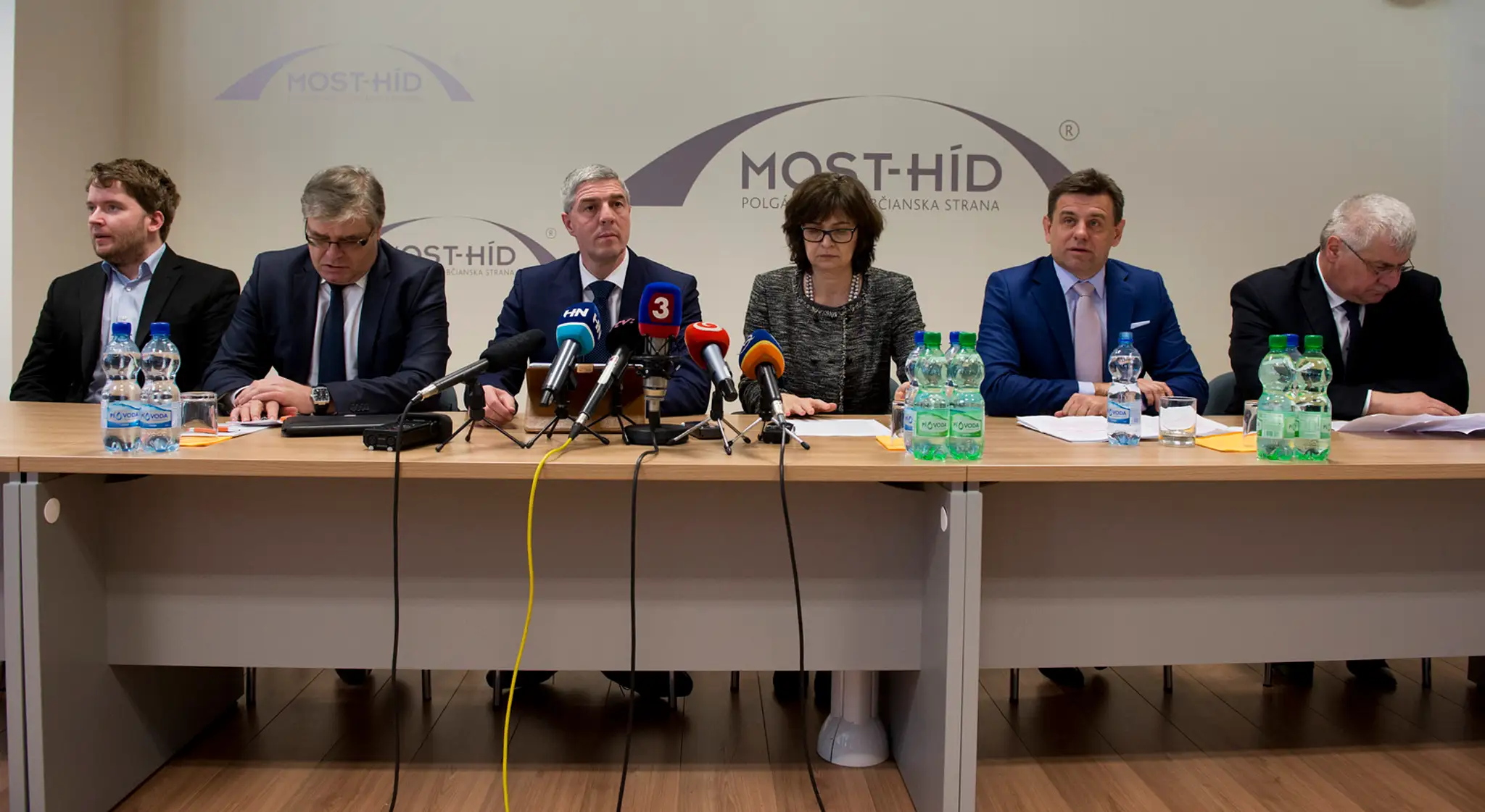 Vedenie strany Most-Híd počas tlačovej konferencie po zasadnutí Republikovej rady strany.