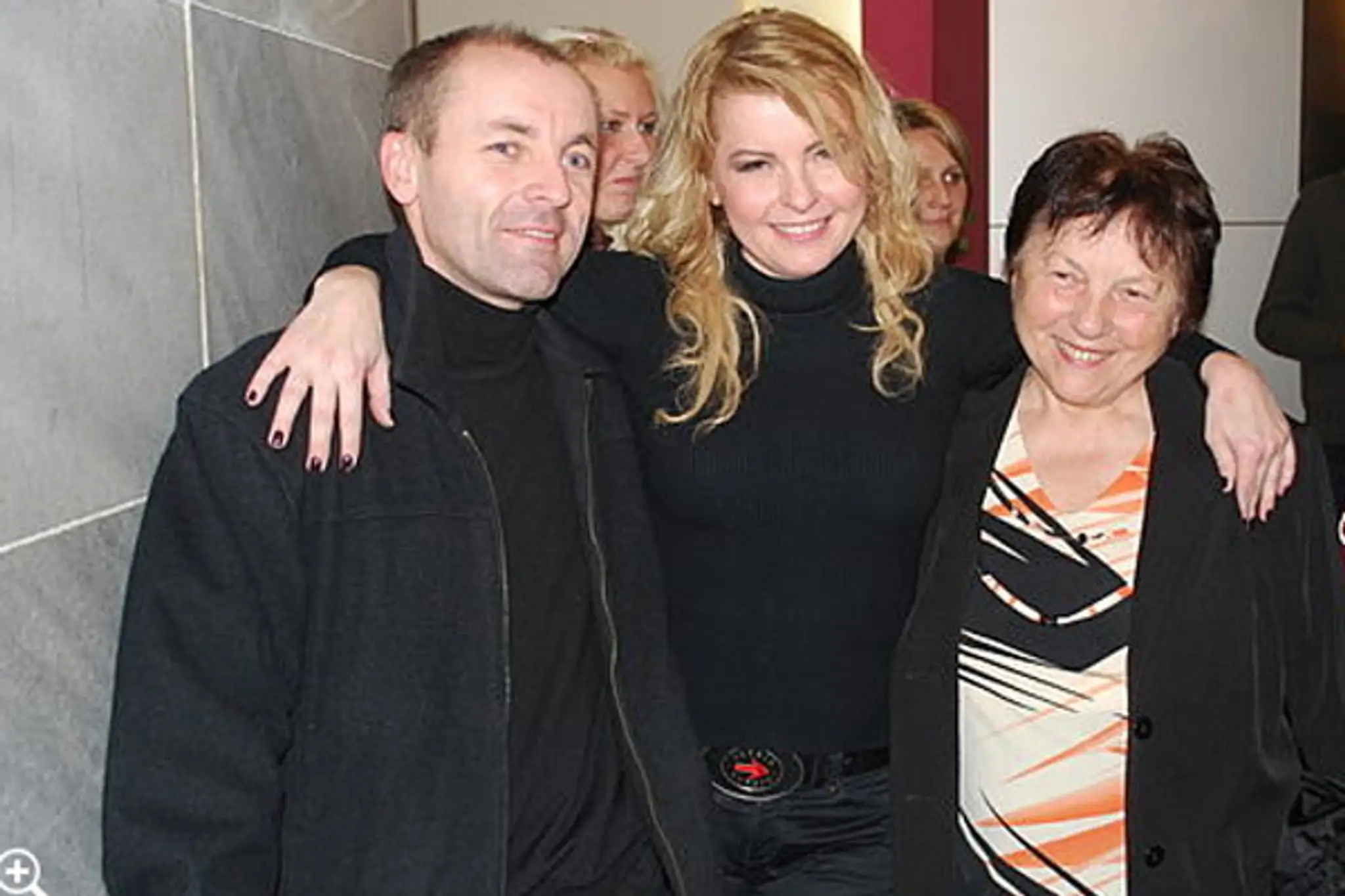 Iveta Bartošová s matkou a bratom Lumírom 
