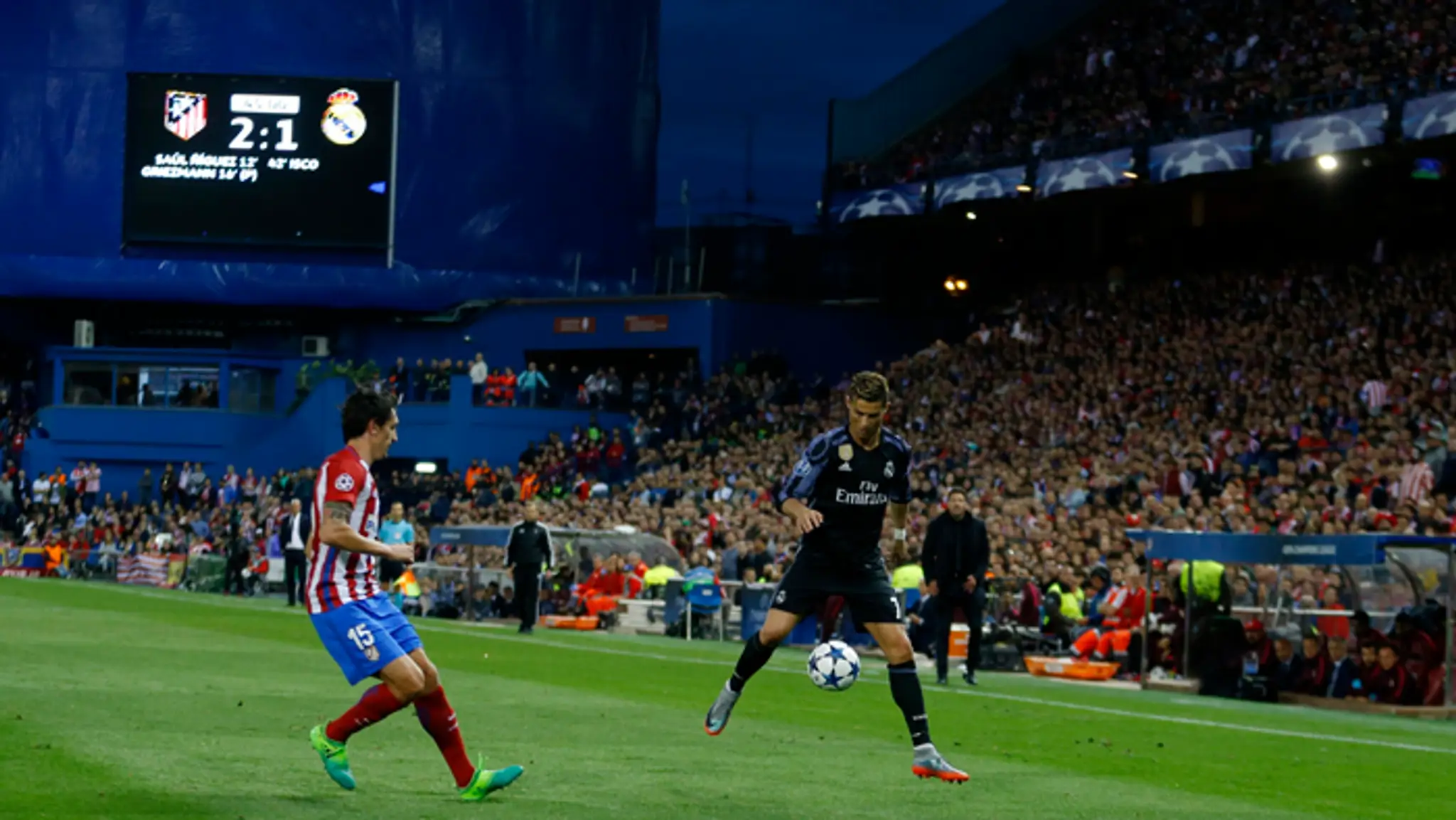 Stefan Savić a Ronaldo.