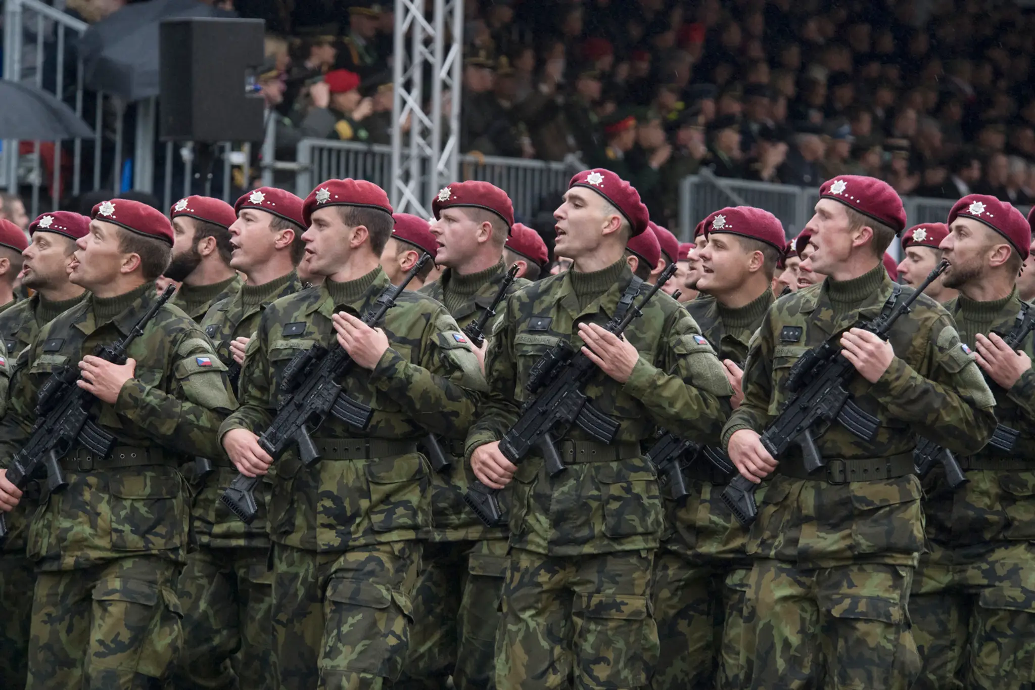 Vojenská prehliadka v Prahe.