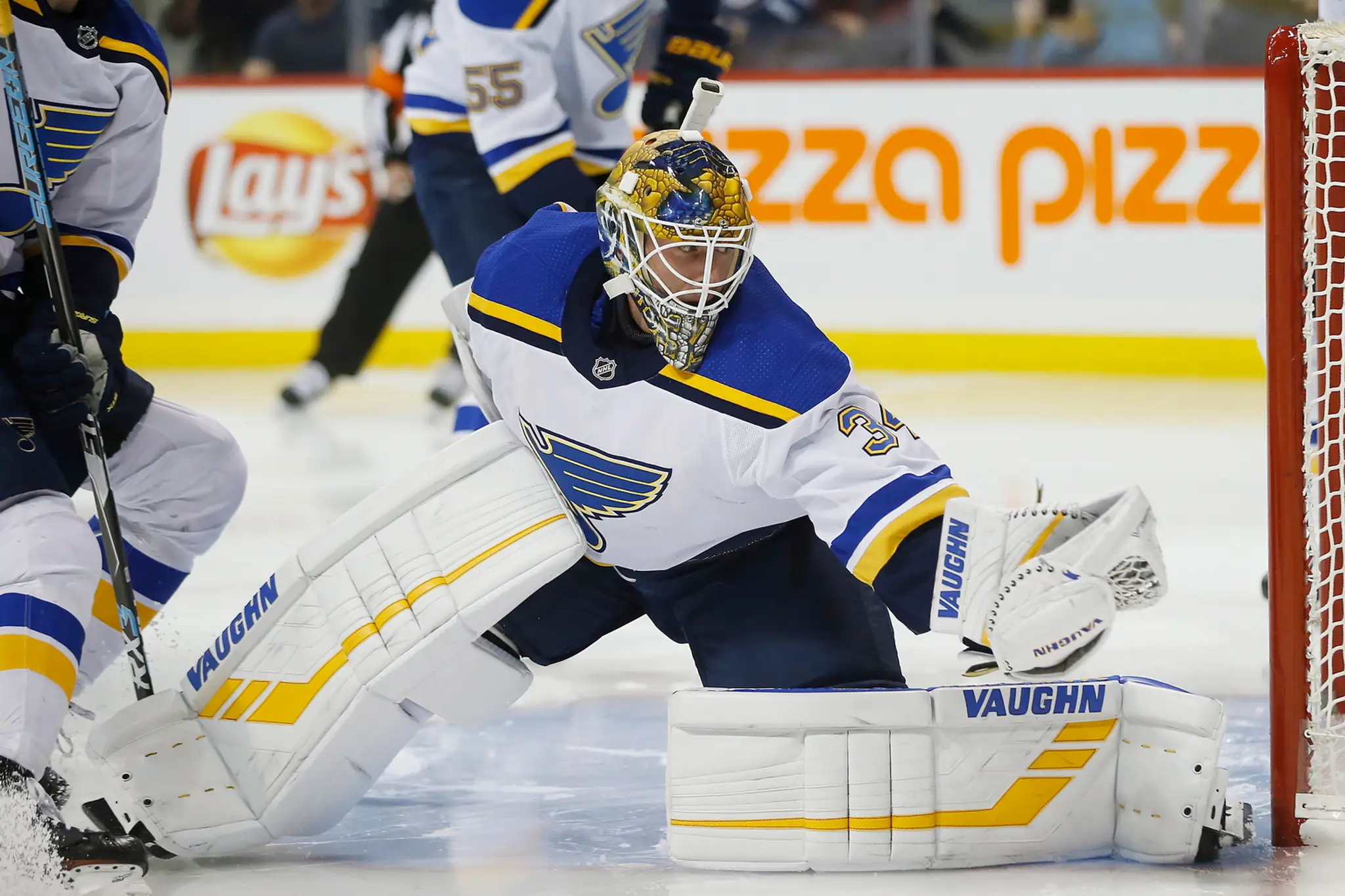 Jake Allen nepustil za chrbát jedinú strelu Winnipegu.
