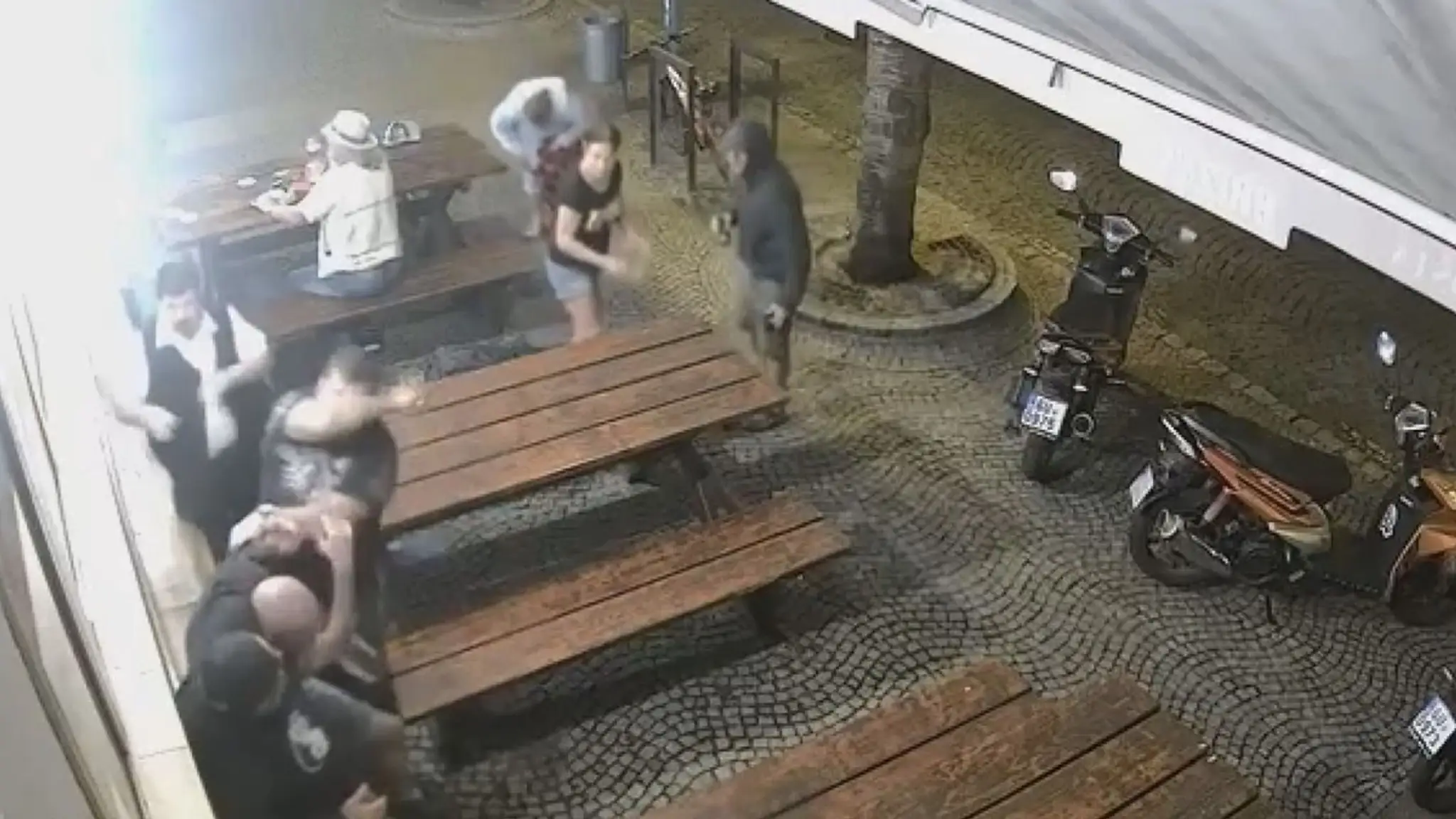 Zastupiteľ mesta sa dostal do bitky s rusky hovoriacim mužom. 