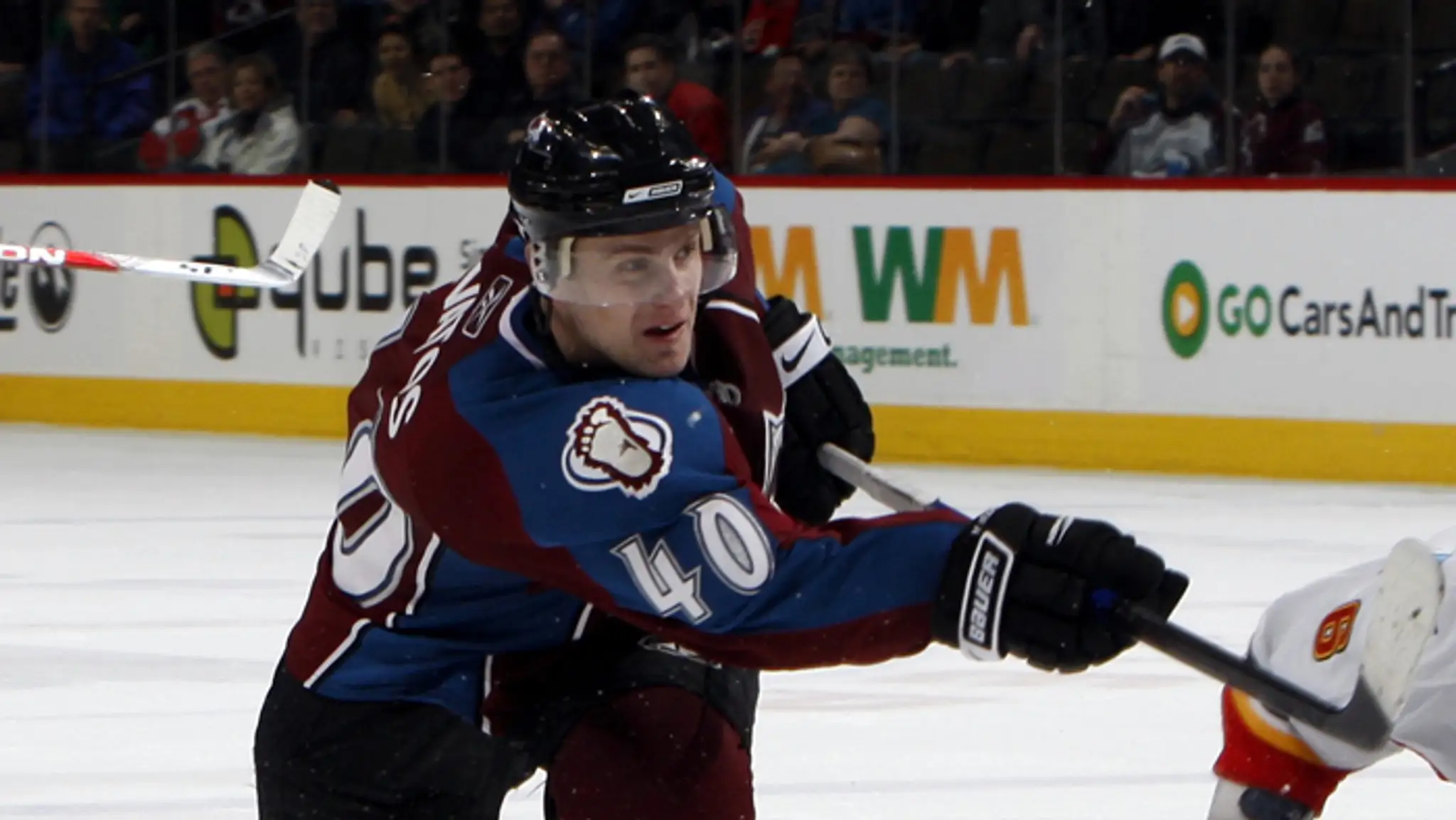 Na archívnej snímke z februára 2009 Marek Svatoš, ktorý obliekal dres Colorado Avalanche.