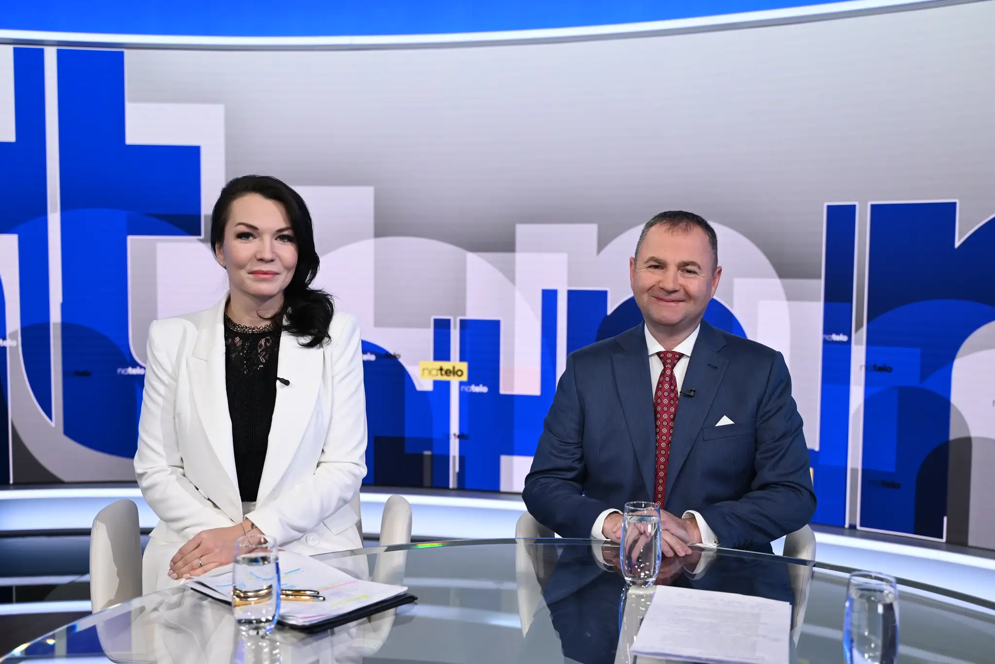 Hosťami Na telo boli Marián Kéry (Smer-SD) a Beáta Jurík (PS)