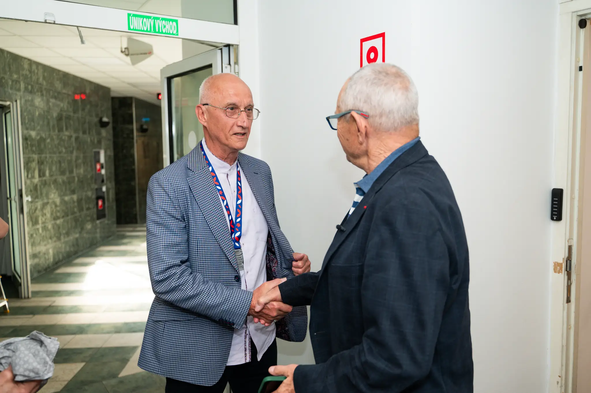 Jozef Banáš a Milan Kňažko v Na telo
