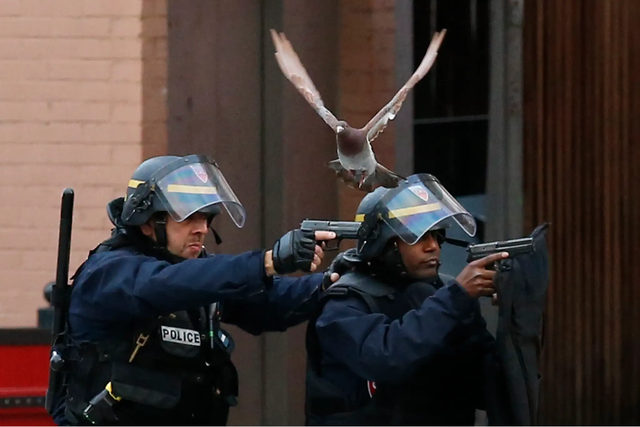 Policajná razia v Saint Denis