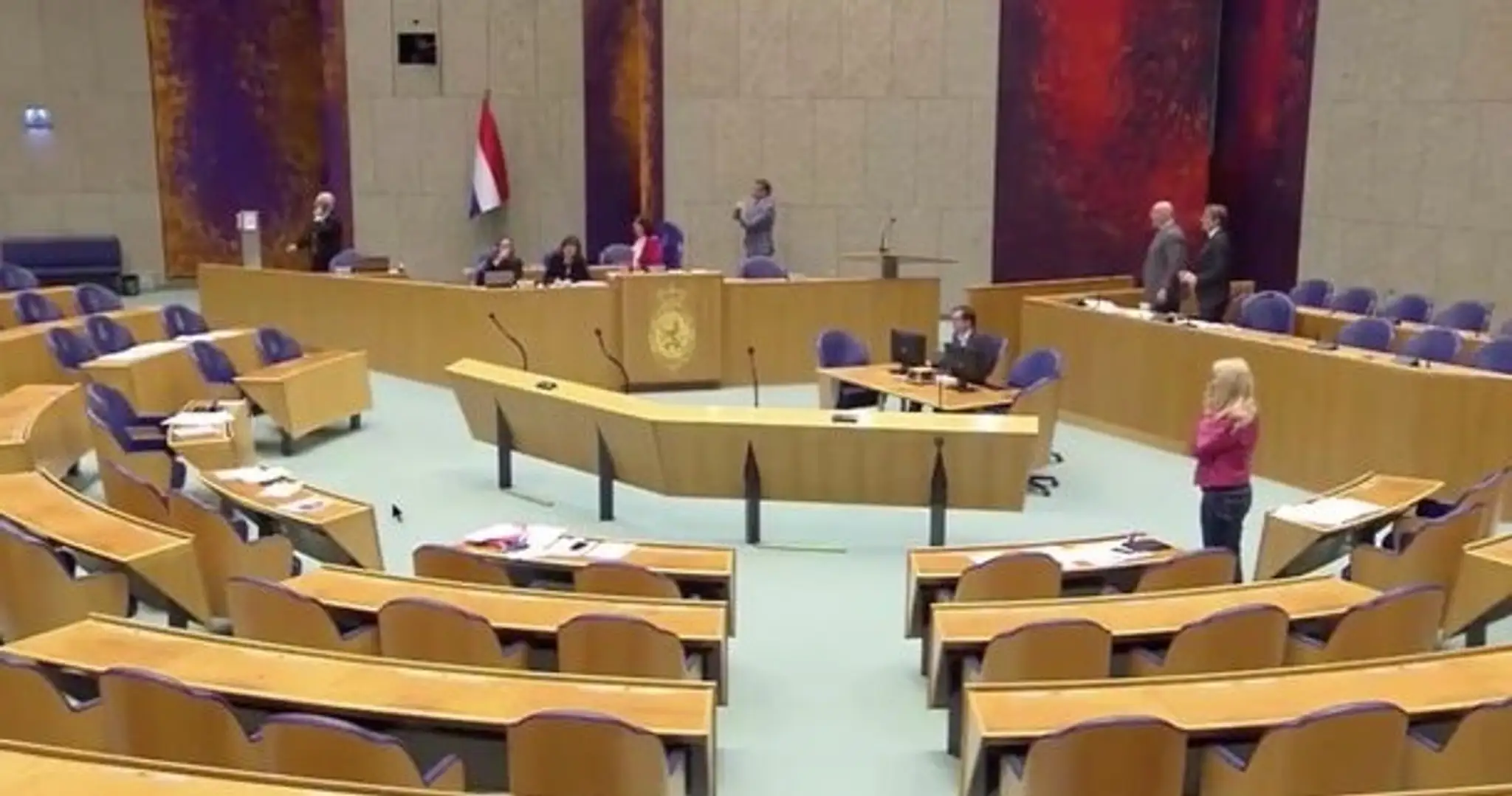 Pokus o samovraždu v holandskom parlamente