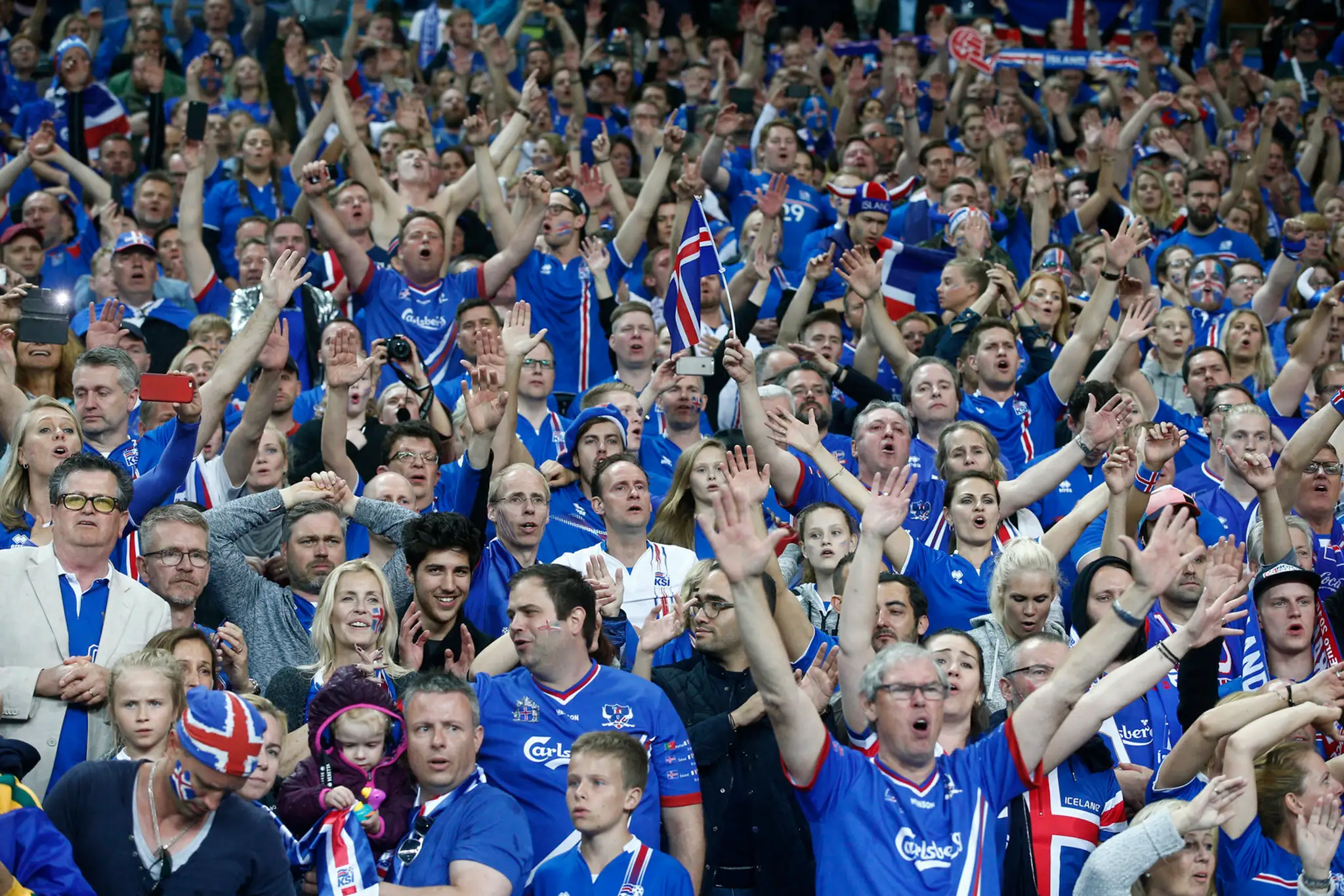 Fanúšikovia Islandu obohatili šampionát svojim bojovým pokrikom "Huh!". 