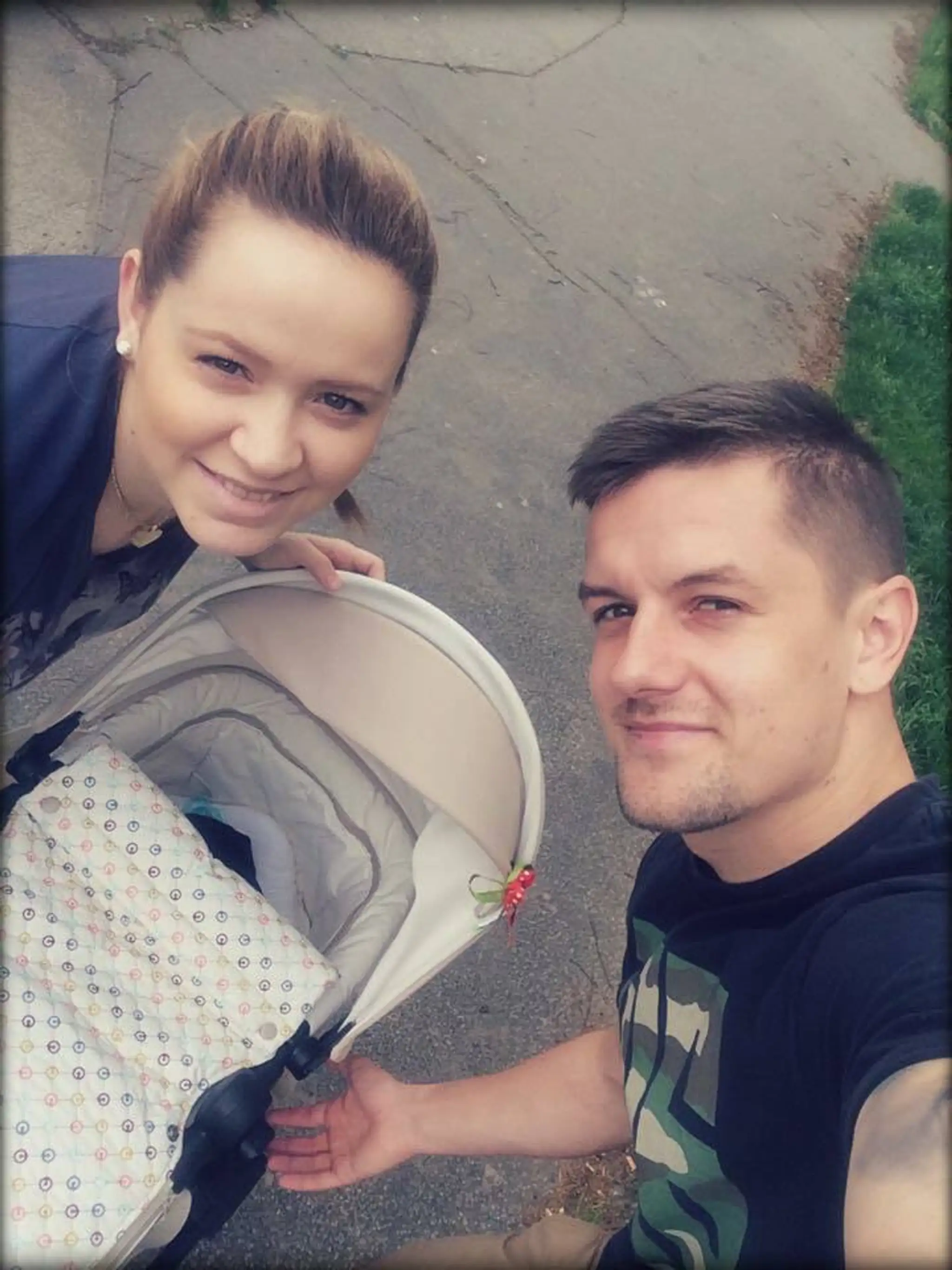 Dominika s budúcim manželom Peťom a synčekom Peťkom.