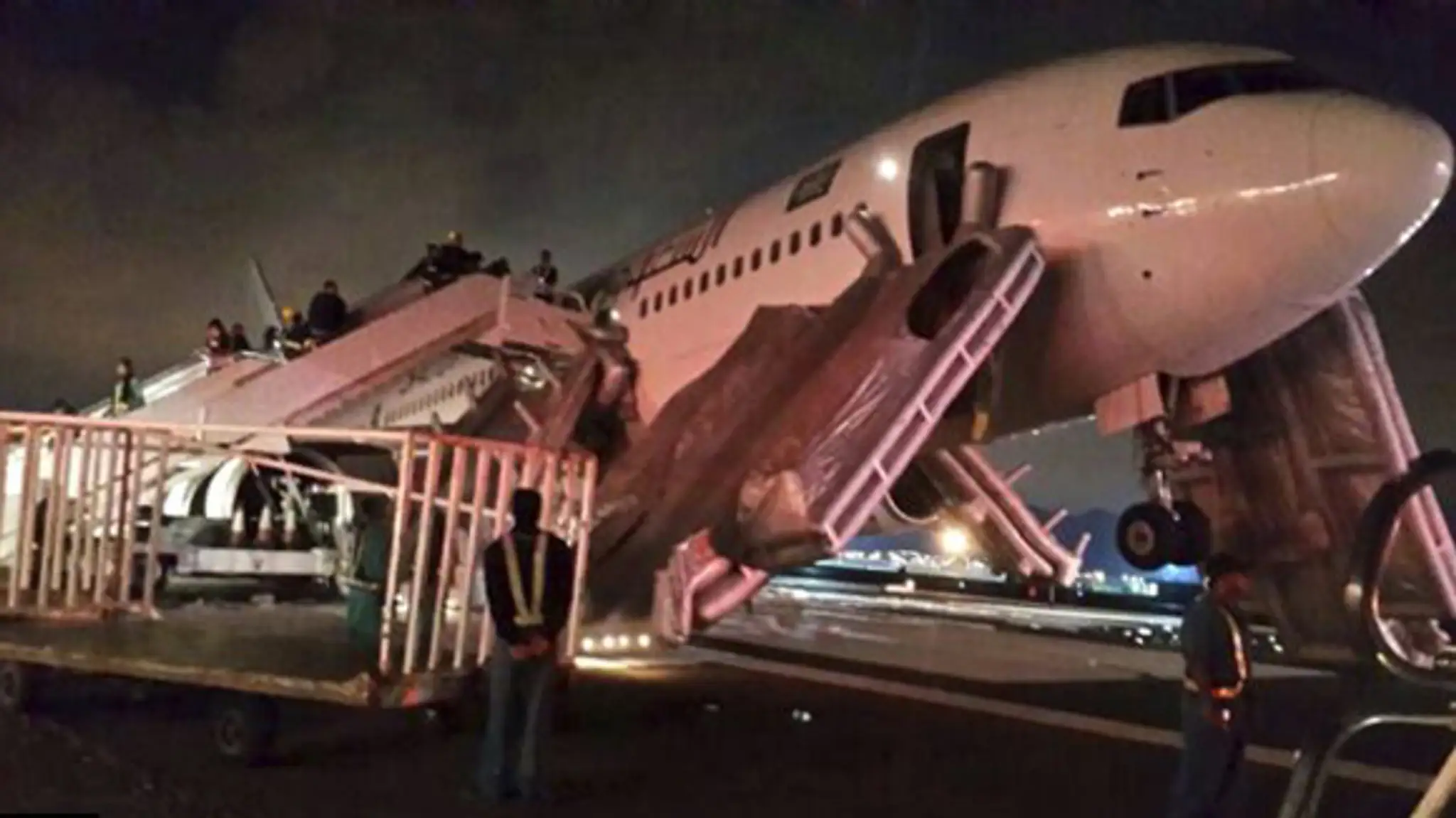 Boeing 767 núdzovo pristál v Medine