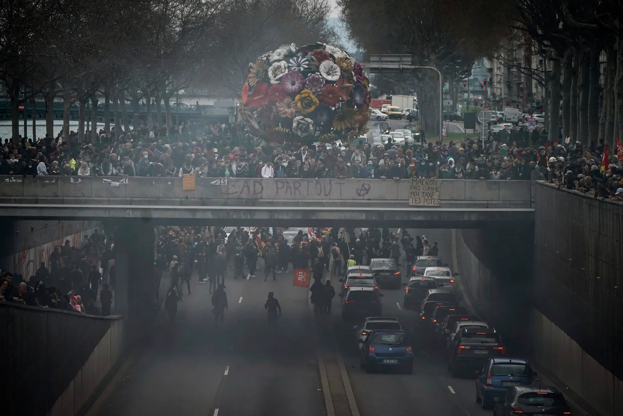 Protesty proti dôchodkovej reforme v Lyone.