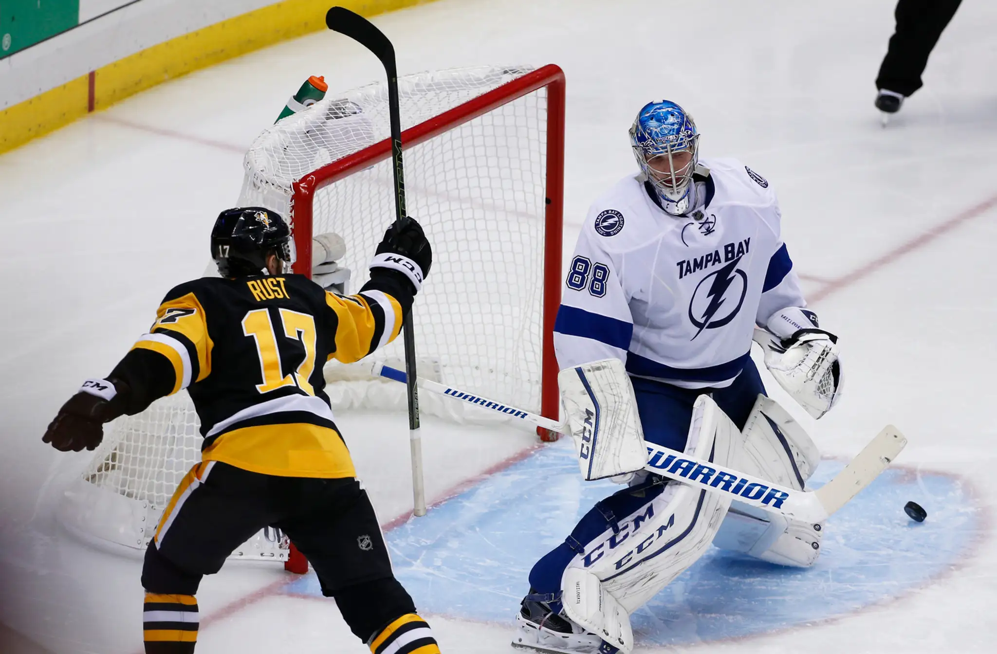 Hokejisti Pittsburghu triumfovali v druhom súboji finále play off Východnej konferencie zámorskej NHL.