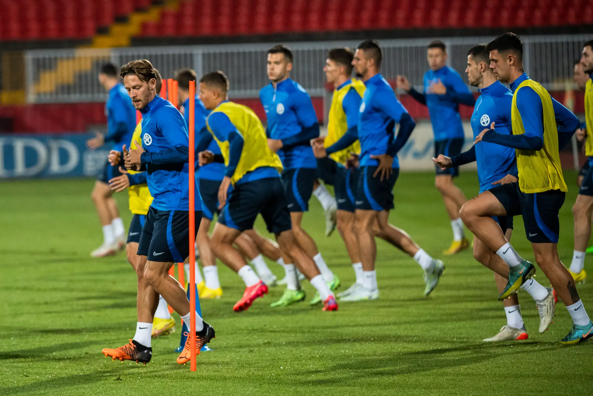 Slovenskí futbaloví reprezentanti trénujú pred duelom Ligy národov proti Bielorusku.