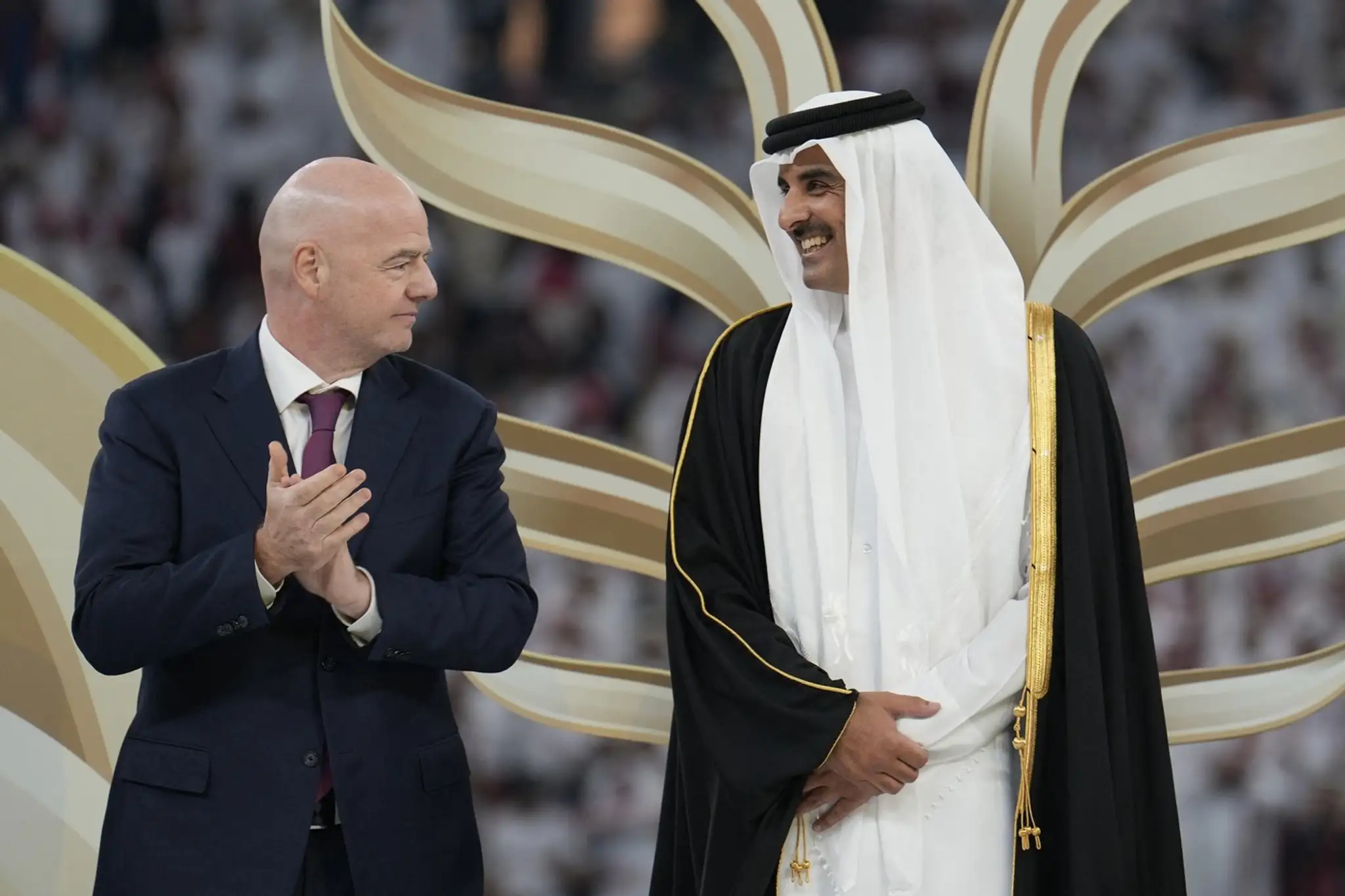 Prezident FIFA Gianni Infantino v spoločnosti katarského šejka Temima bin Hamada Al Thaniho. 