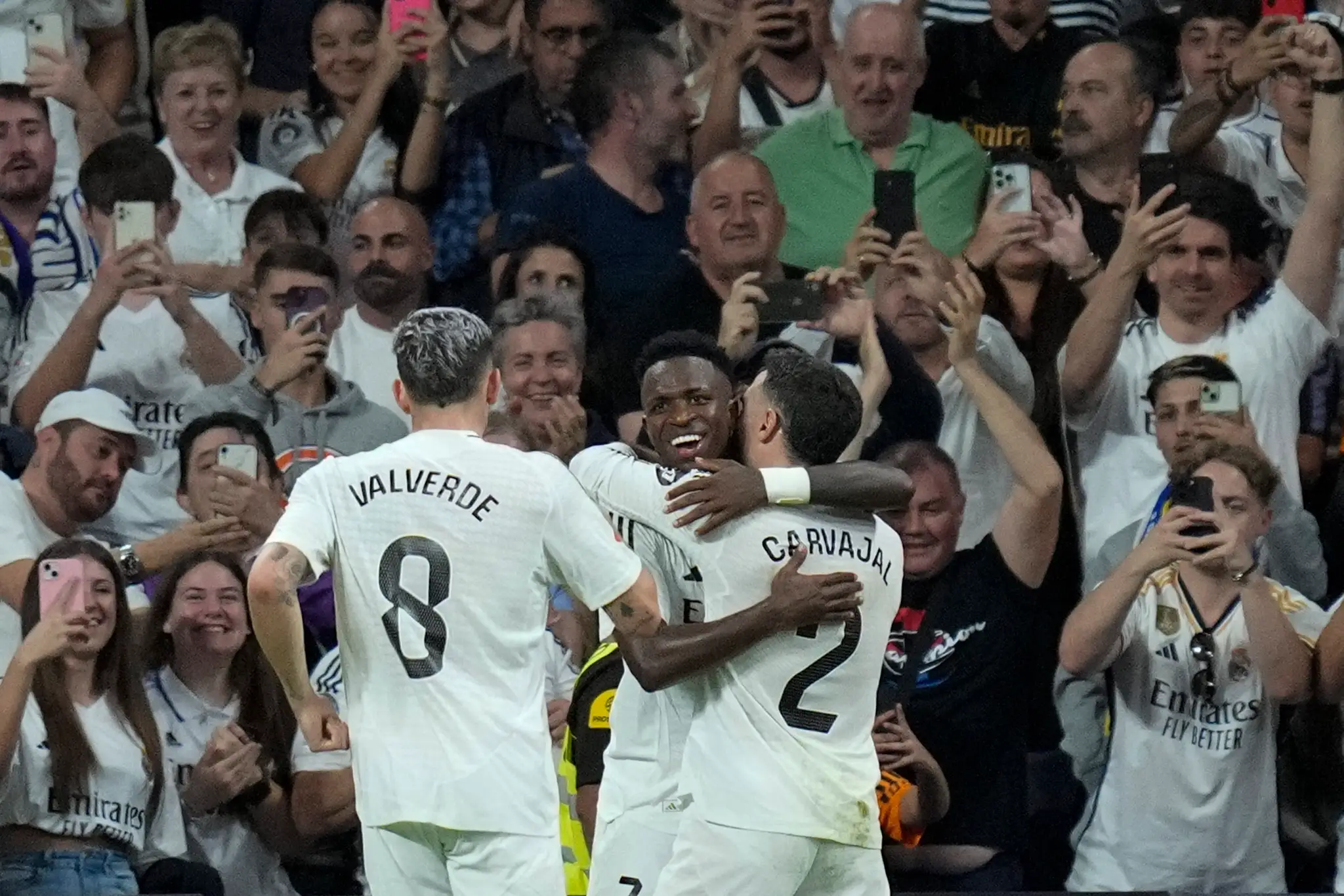 Real gólovo potiahli Vinícius a Valverde