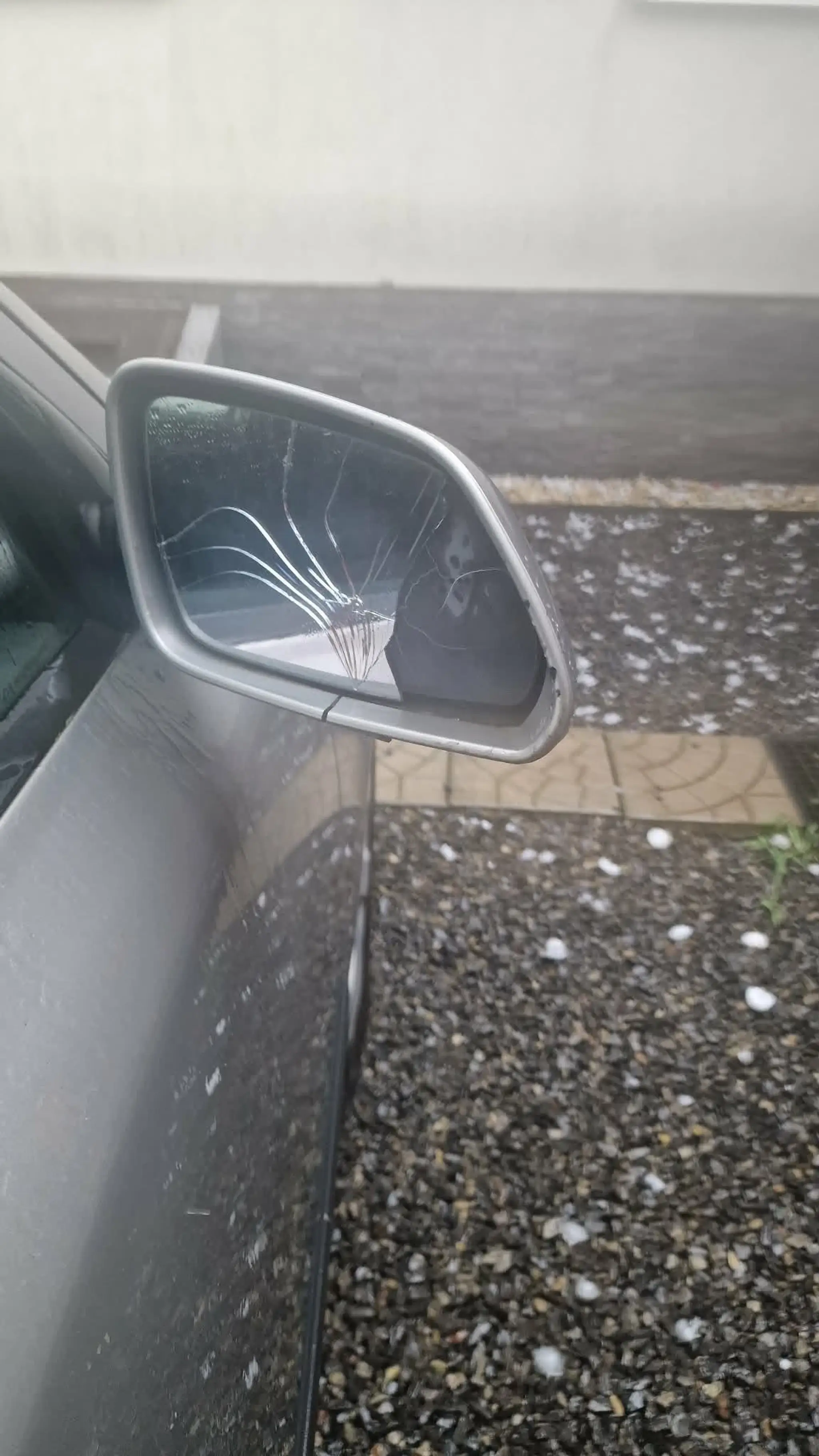 Poškodené auto.