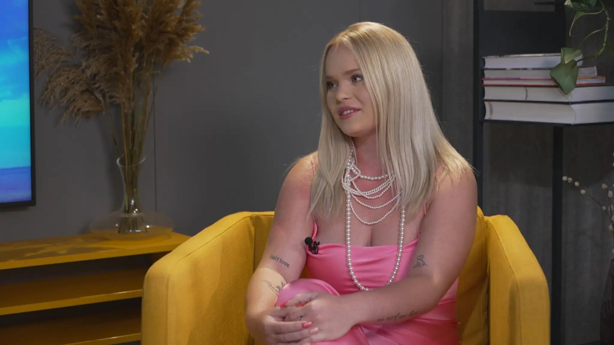 Party Shore: Emily 