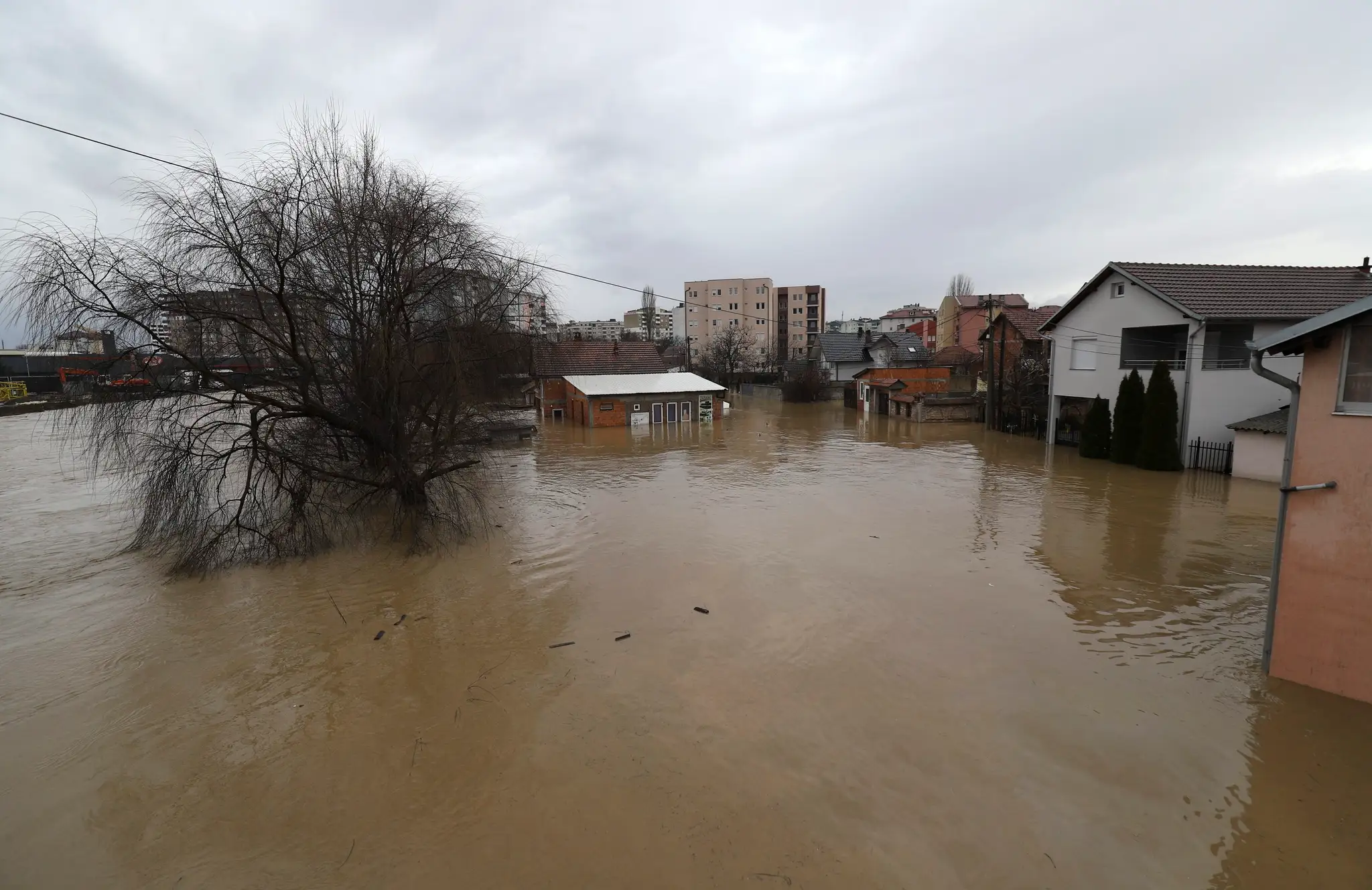Zatopená oblasť kosovskej Mitrovice.