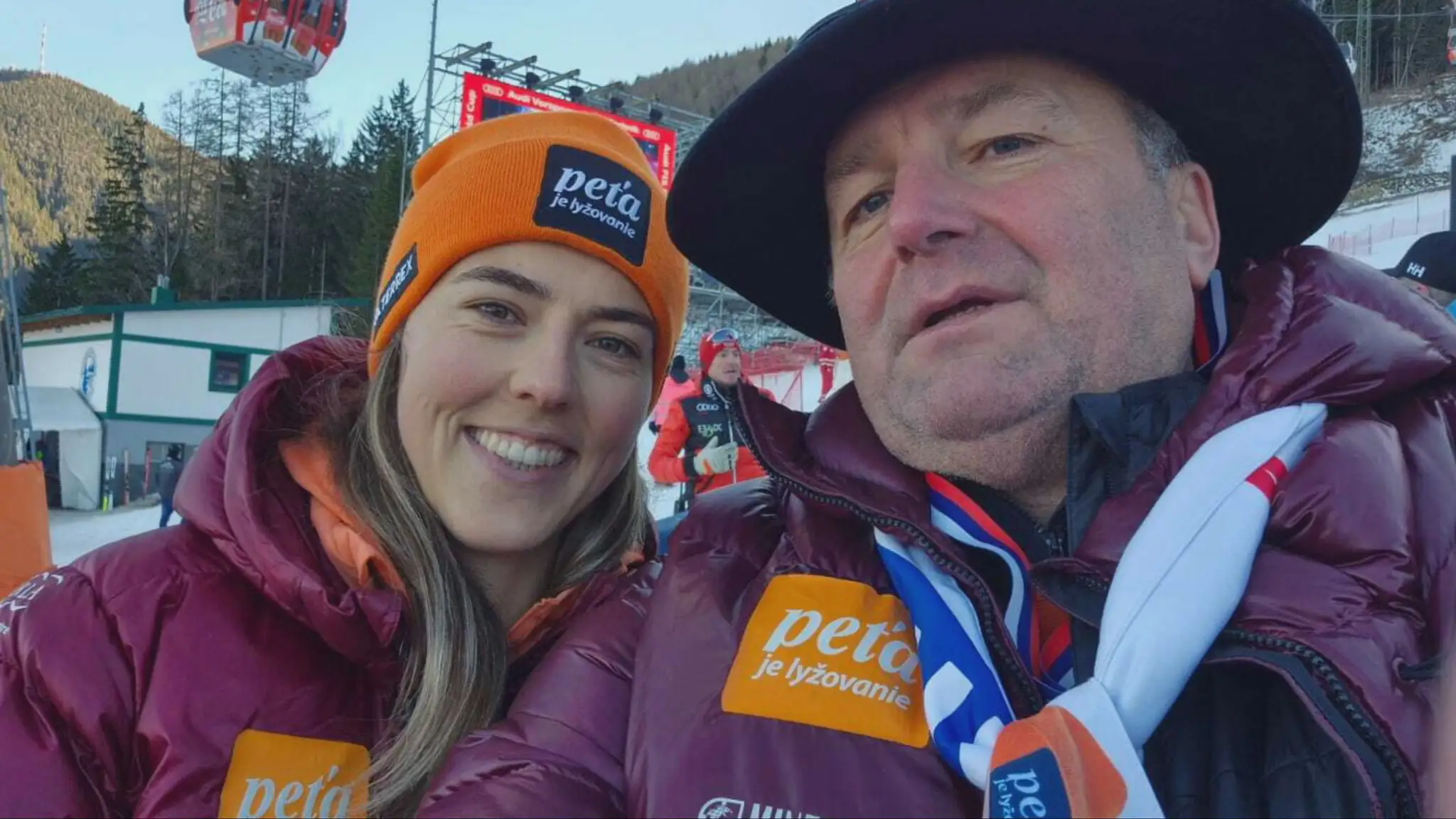 Starosta Drahoviec Miroslav Ledecký ročne precestuje tisícky kilometrov, aby spoločne s ďalšími Slovákmi podporil Petru Vlhovú.