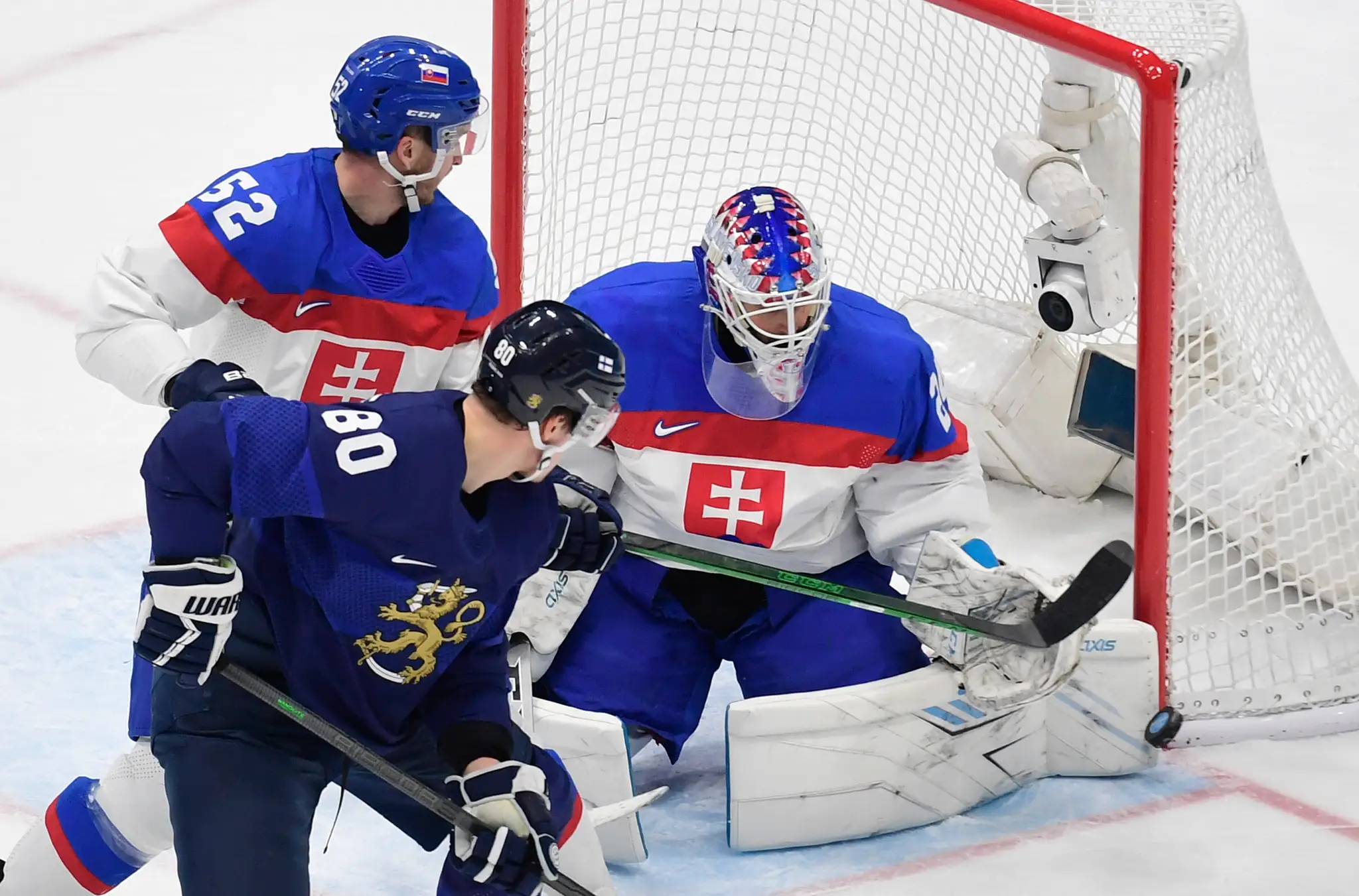 Slovenskí hokejisti hrali pri Fínom na OH v Pekingu