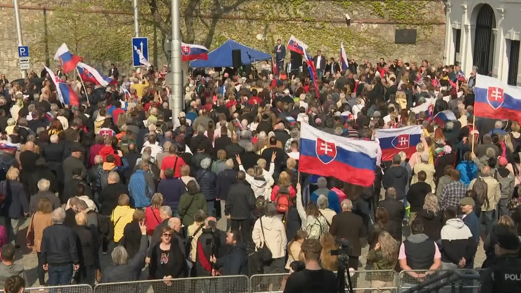 Protest za Roberta Fica.
