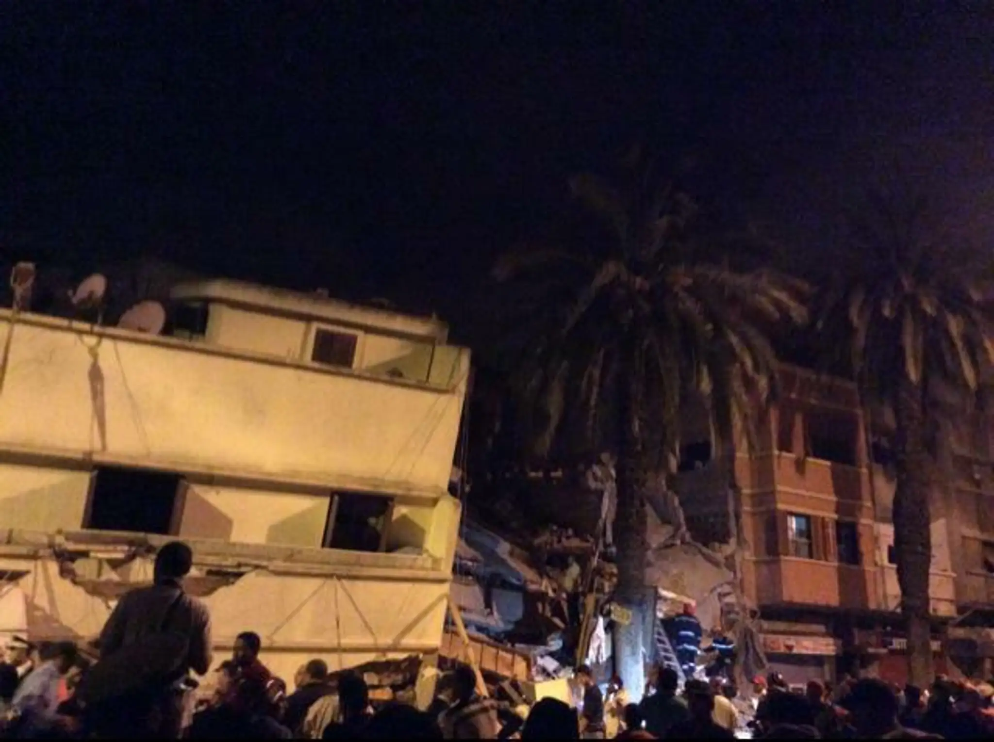 V Casablance sa zrútili budovy