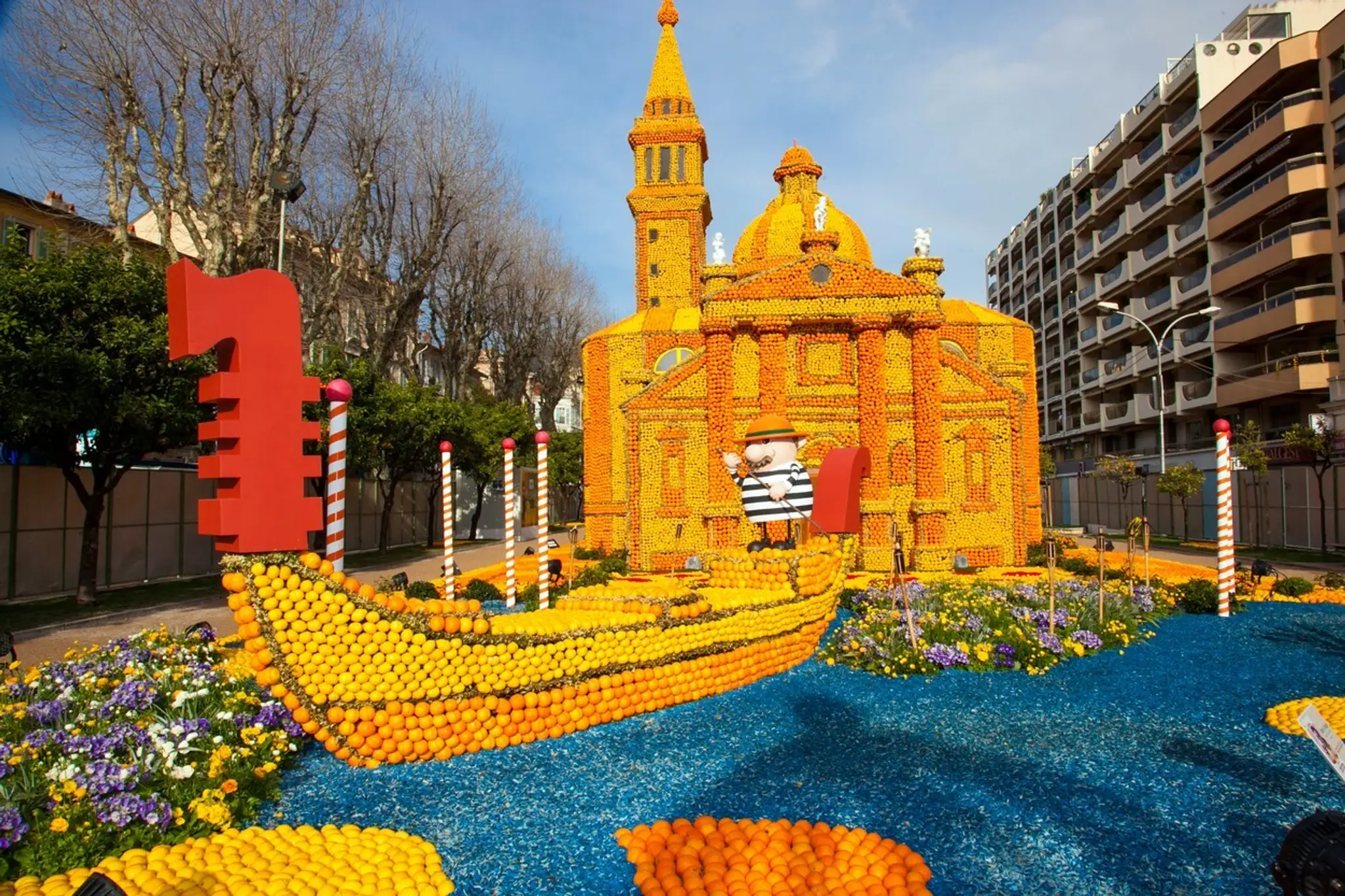 Citrusový festival v Mentone.