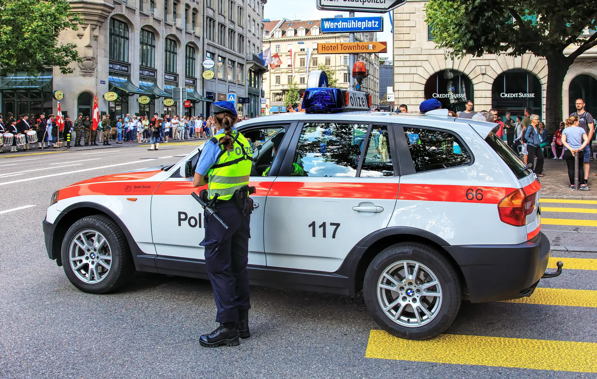 Švajčiarska polícia.