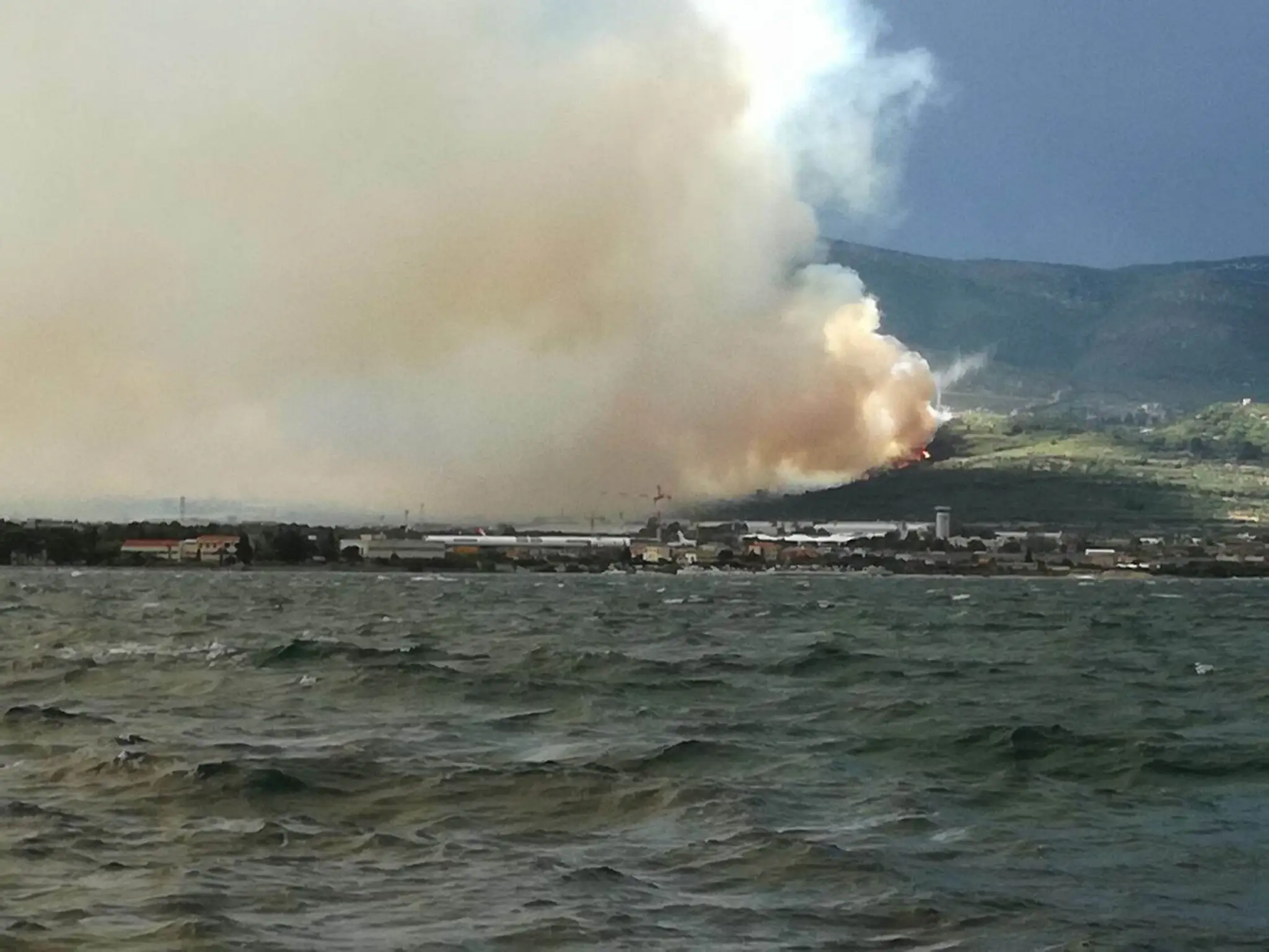 Požiar v Trogire