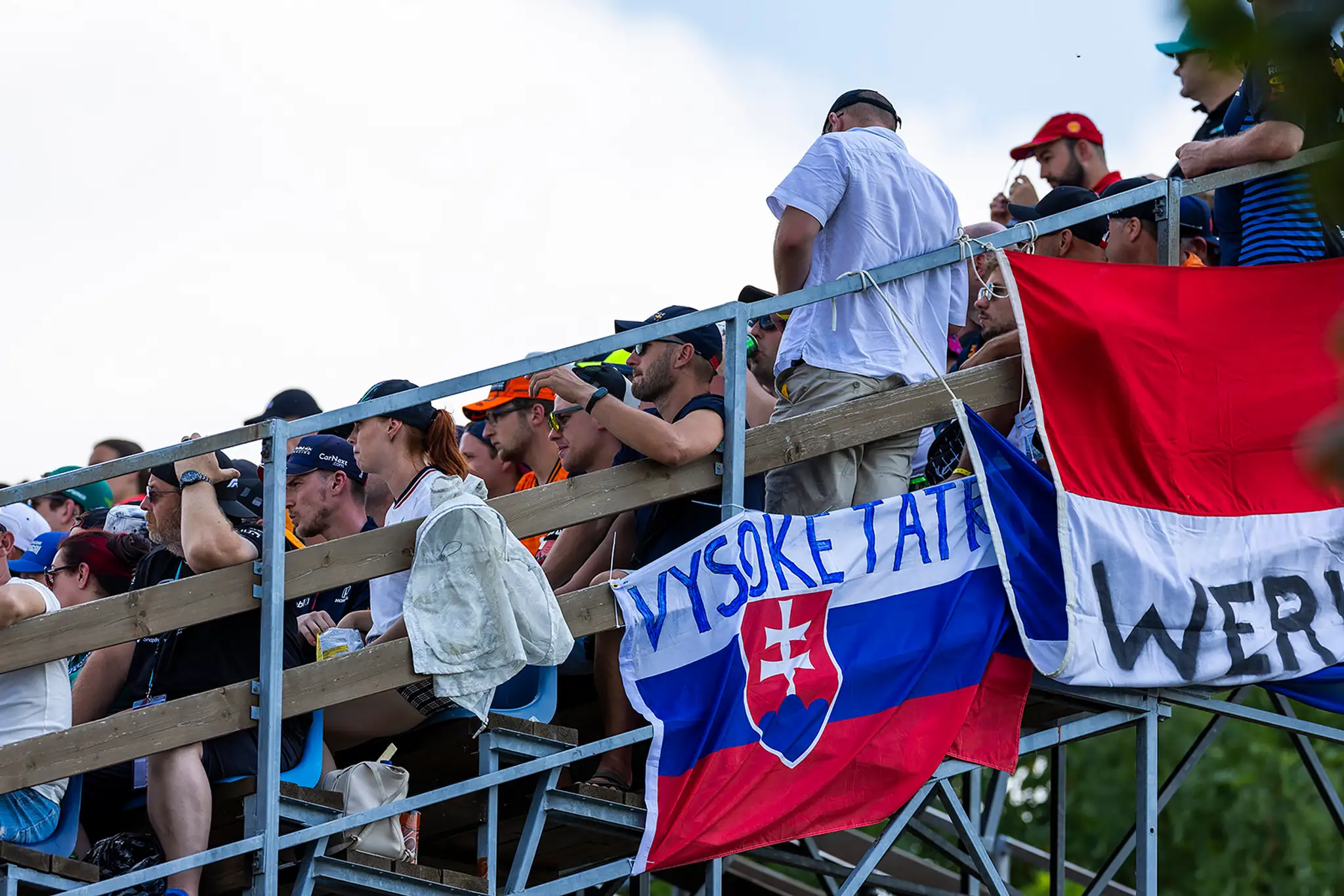 Do Maďarska si našli cestu aj slovenskí fanúšikovia.