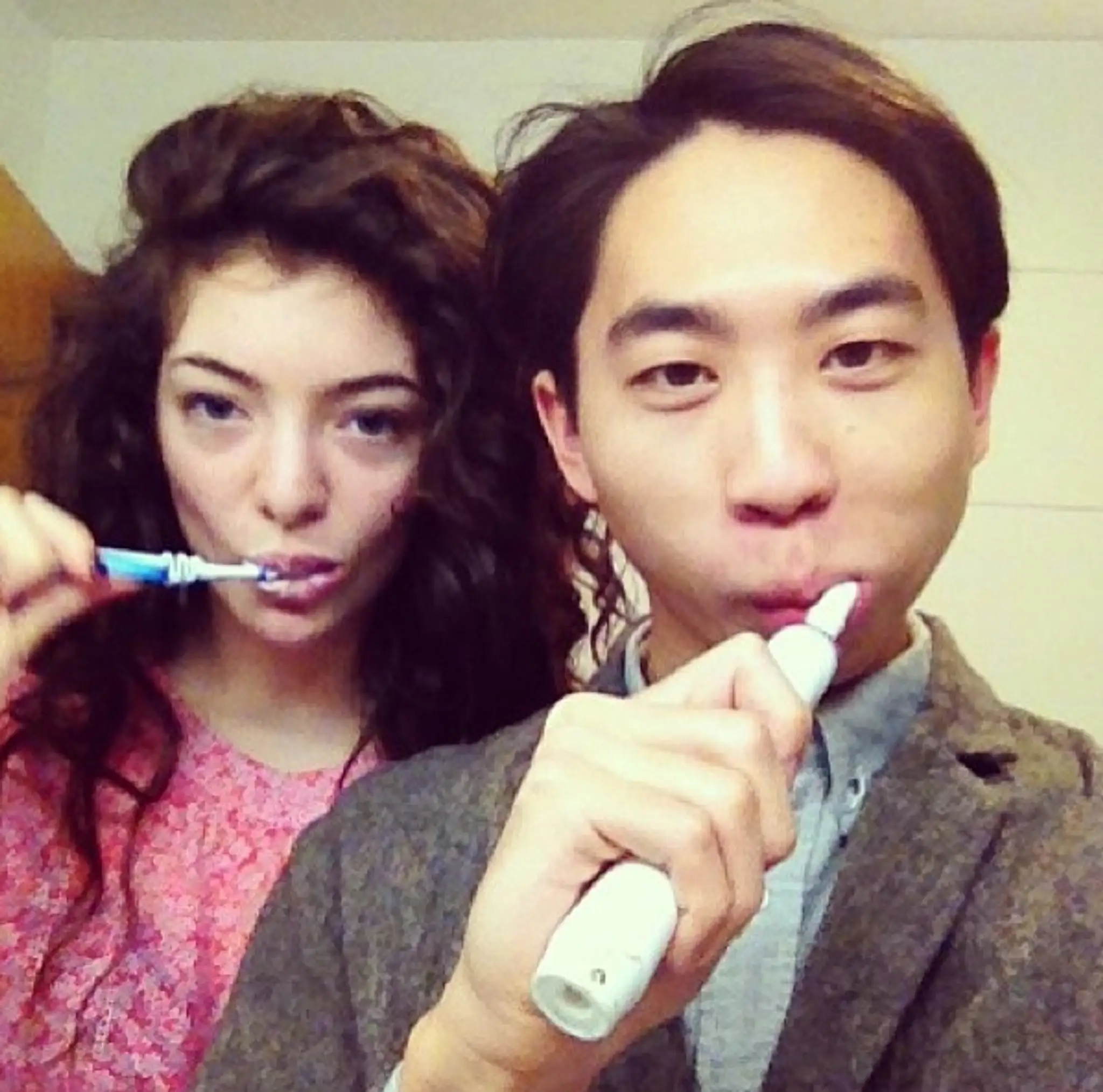 Lorde s priateľom Jamesom