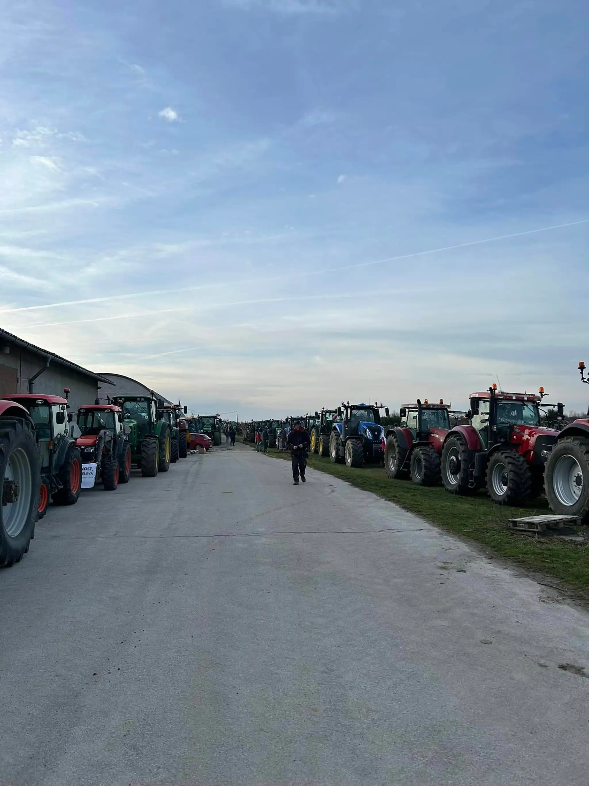 Farmári vyrazili do ulíc.