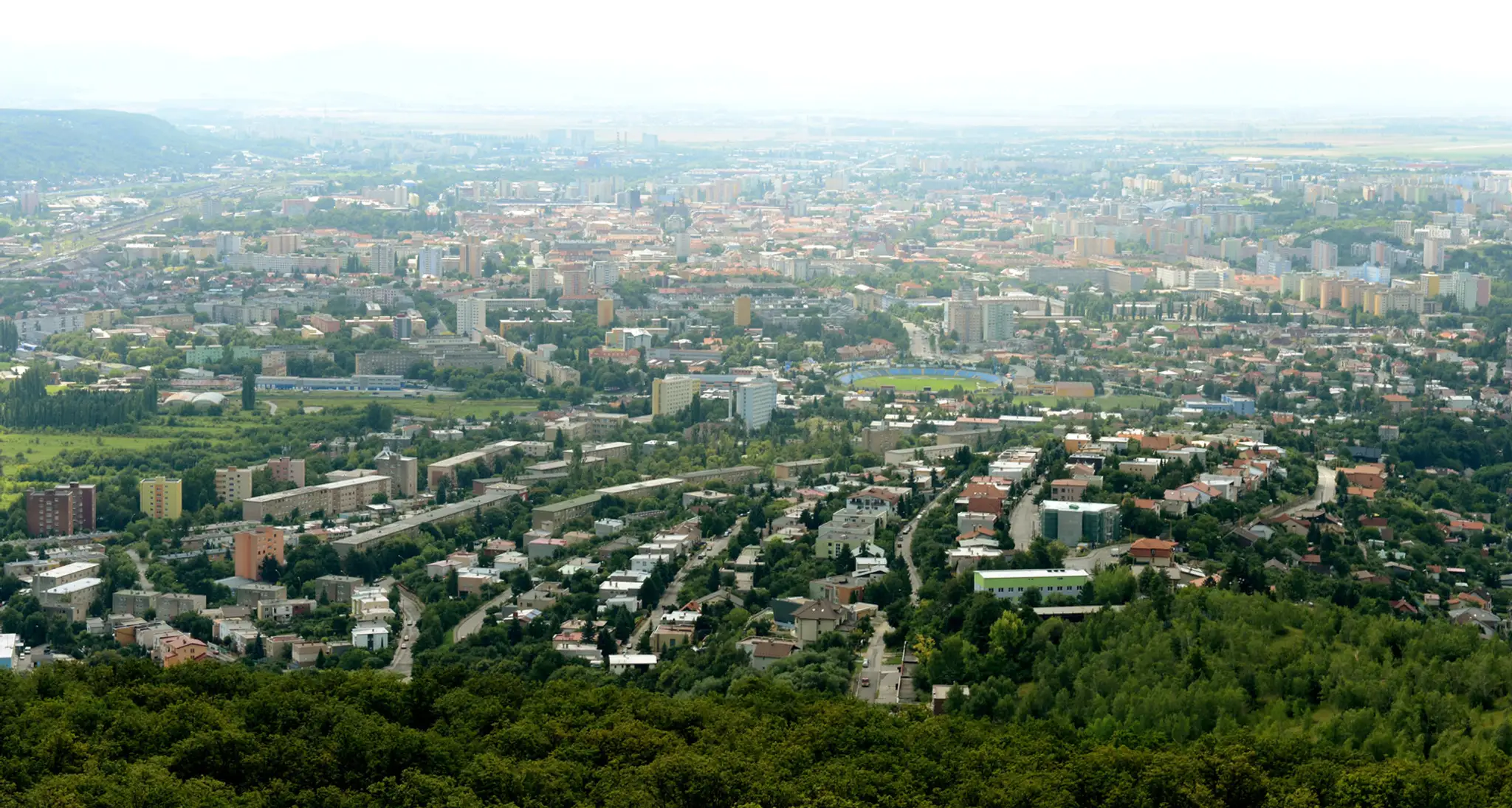Pohľad z vyhliadkovej veže na mesto Košice