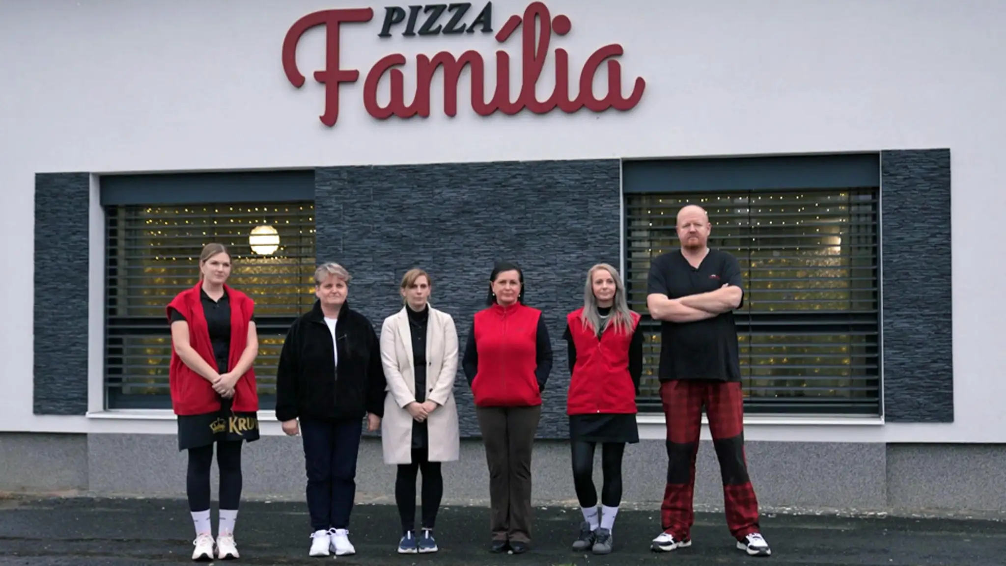 Na nože - Pizza Família
