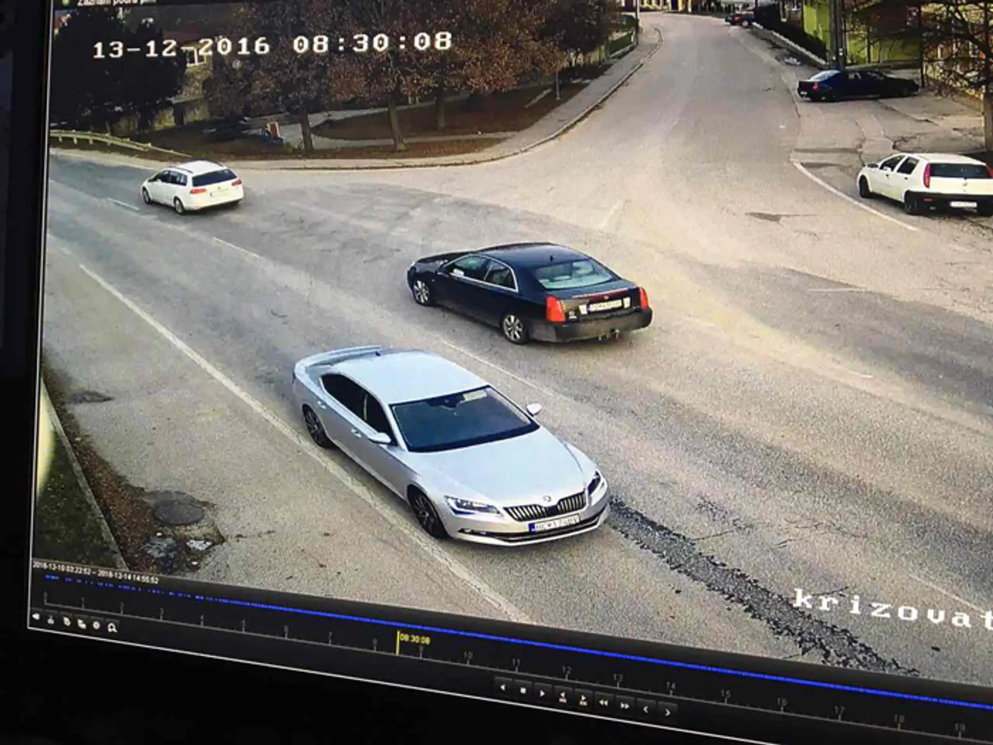 Škoda Superb, strieborná metalíza svetlá, EČ: HC174BV